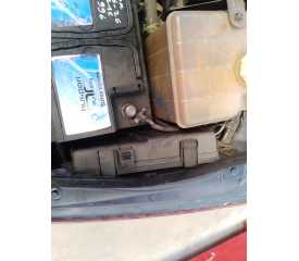CAJA RELES / FUSIBLES 