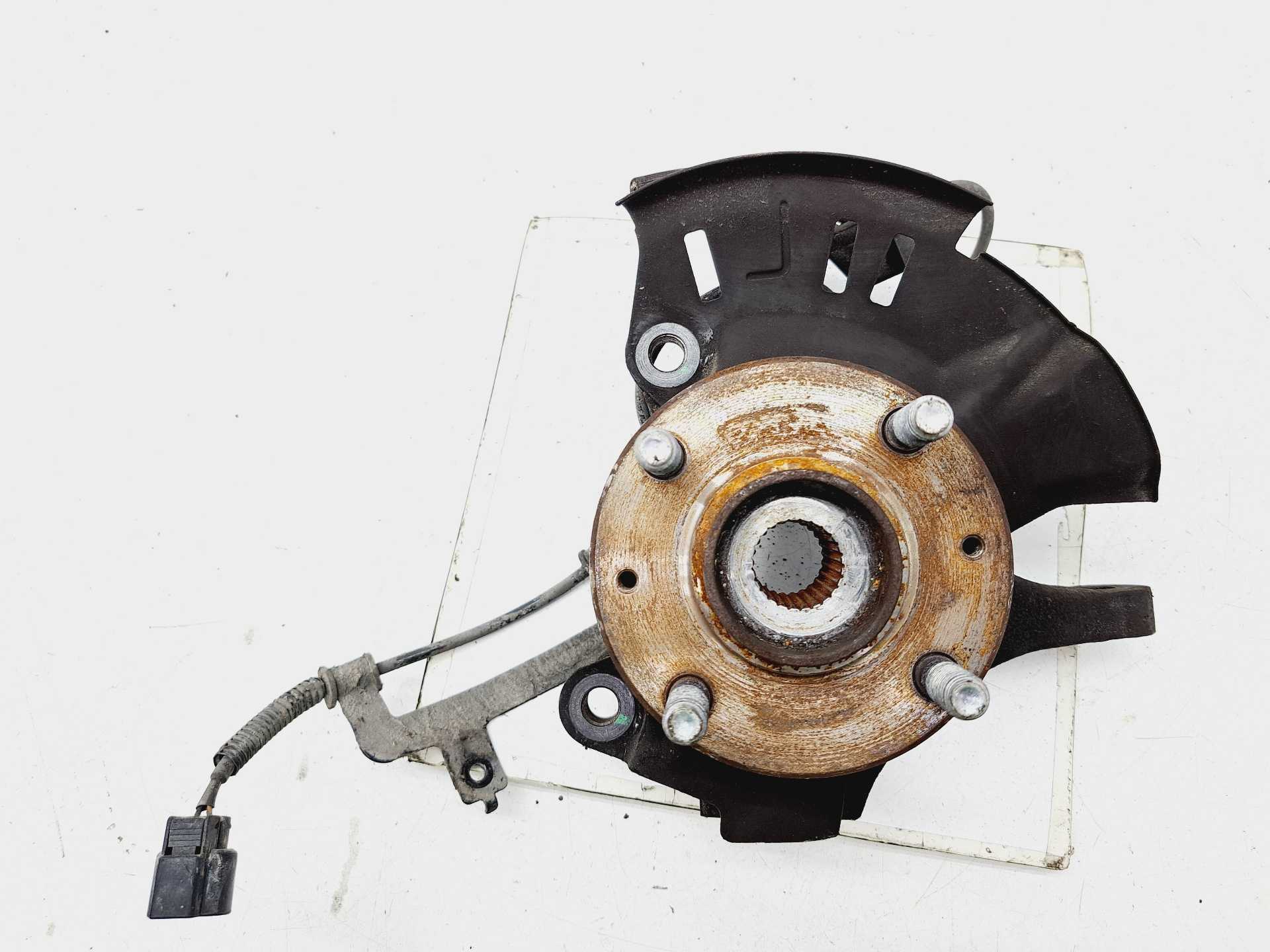 Recambio de mangueta delantera izquierda para hyundai i20 1.2 cat referencia OEM IAM   