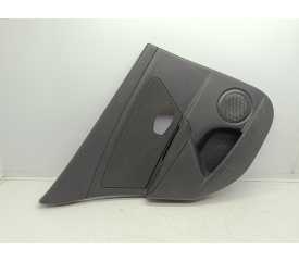 GUARNECIDO PUERTA TRASERA IZQUIERDA 829A13055R 