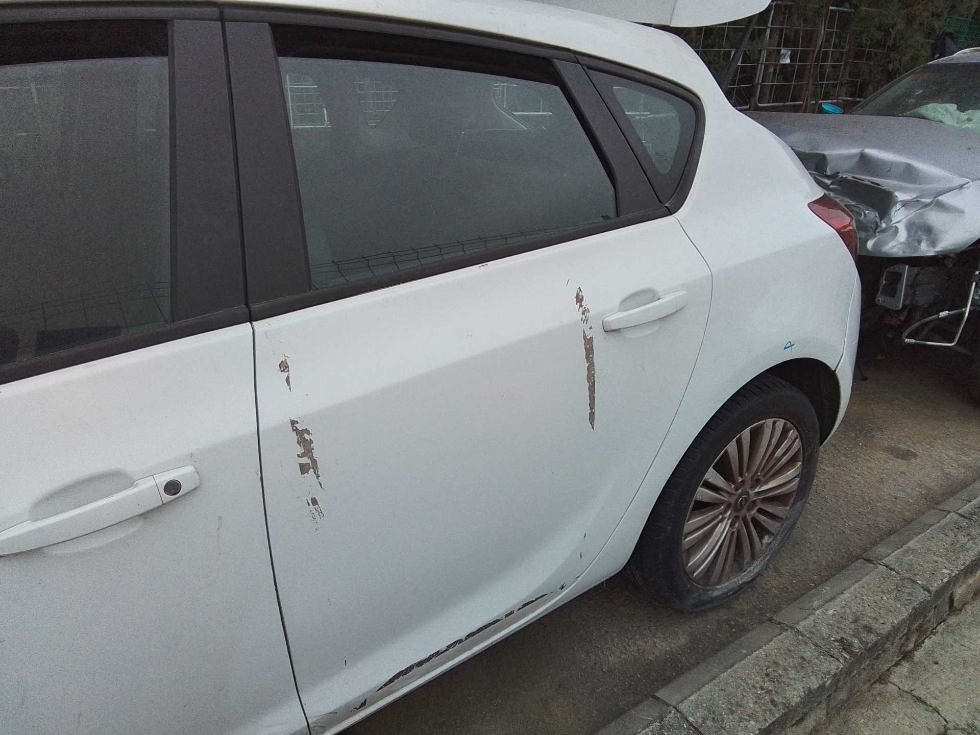 Recambio de puerta trasera izquierda para opel astra j lim. excellence referencia OEM IAM   