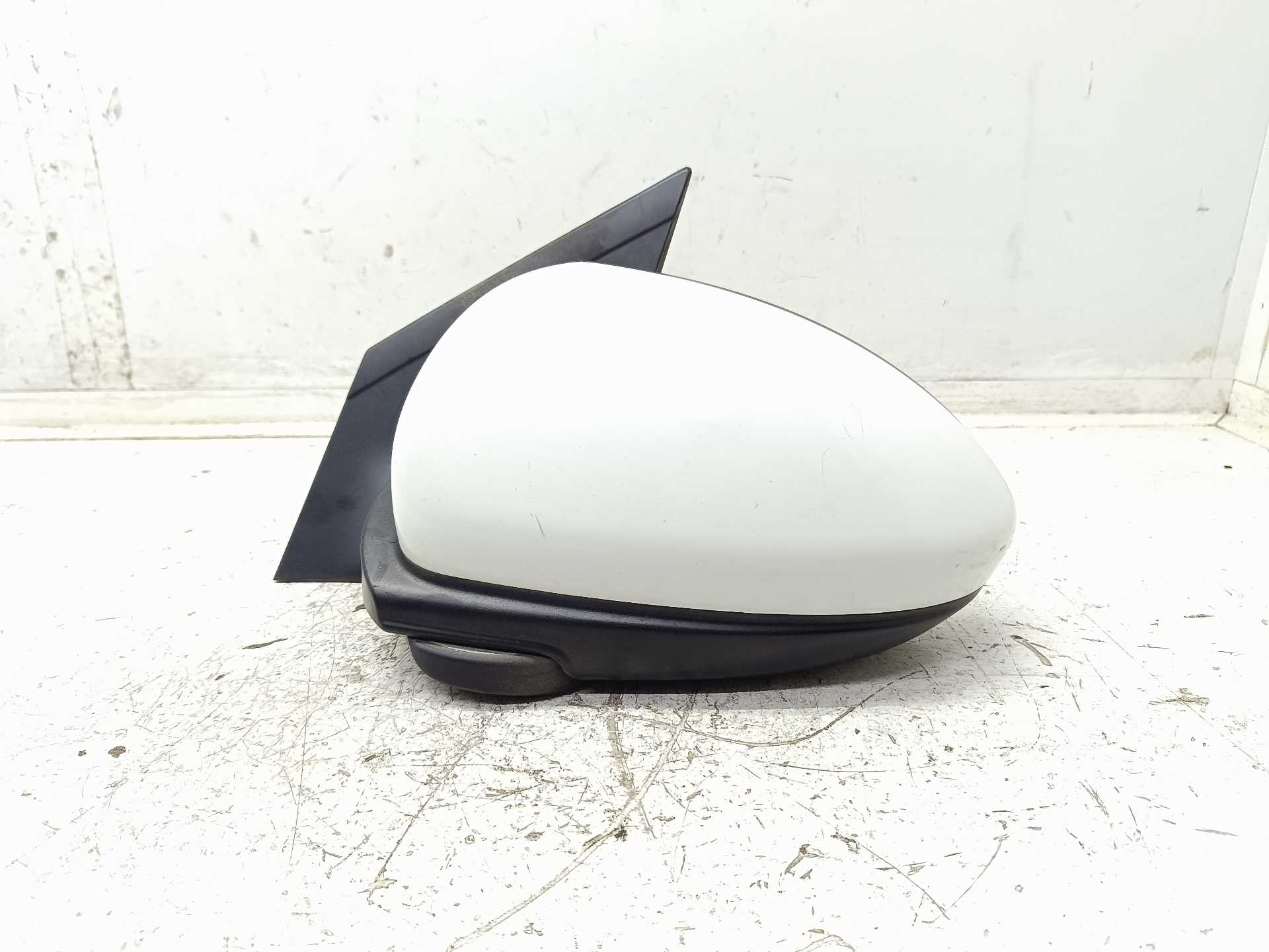 Recambio de retrovisor izquierdo para chevrolet cruze 2.0 diesel cat referencia OEM IAM E13027379  