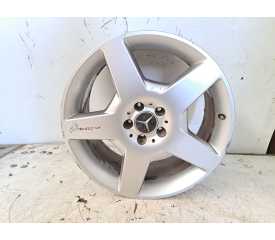 LLANTA r19 a1644011802 