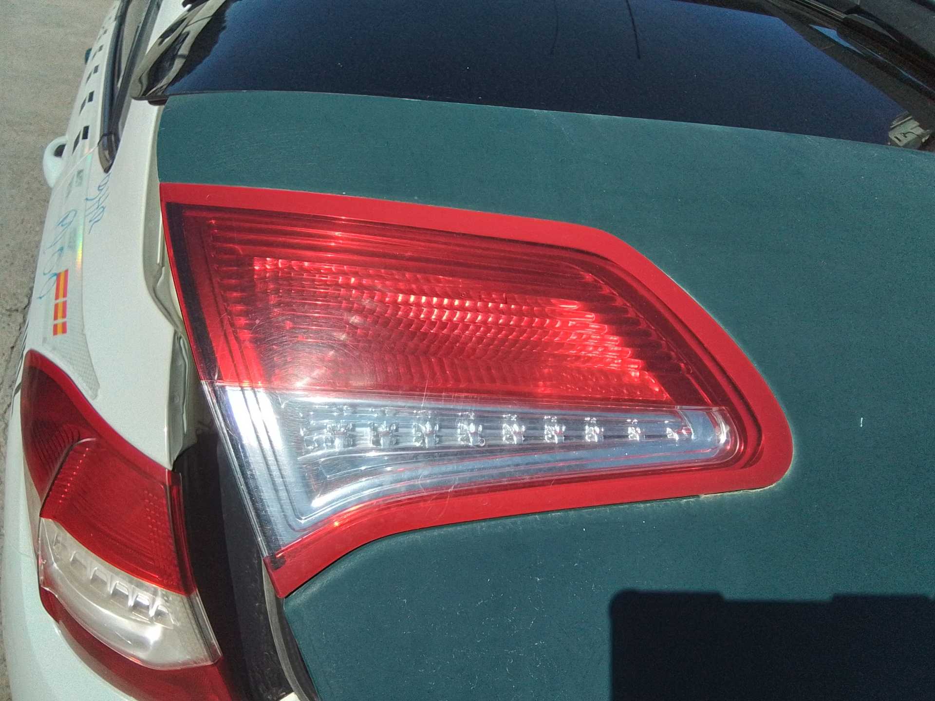 Recambio de piloto porton trasero izquierdo para citroën c4 berlina referencia OEM IAM   
