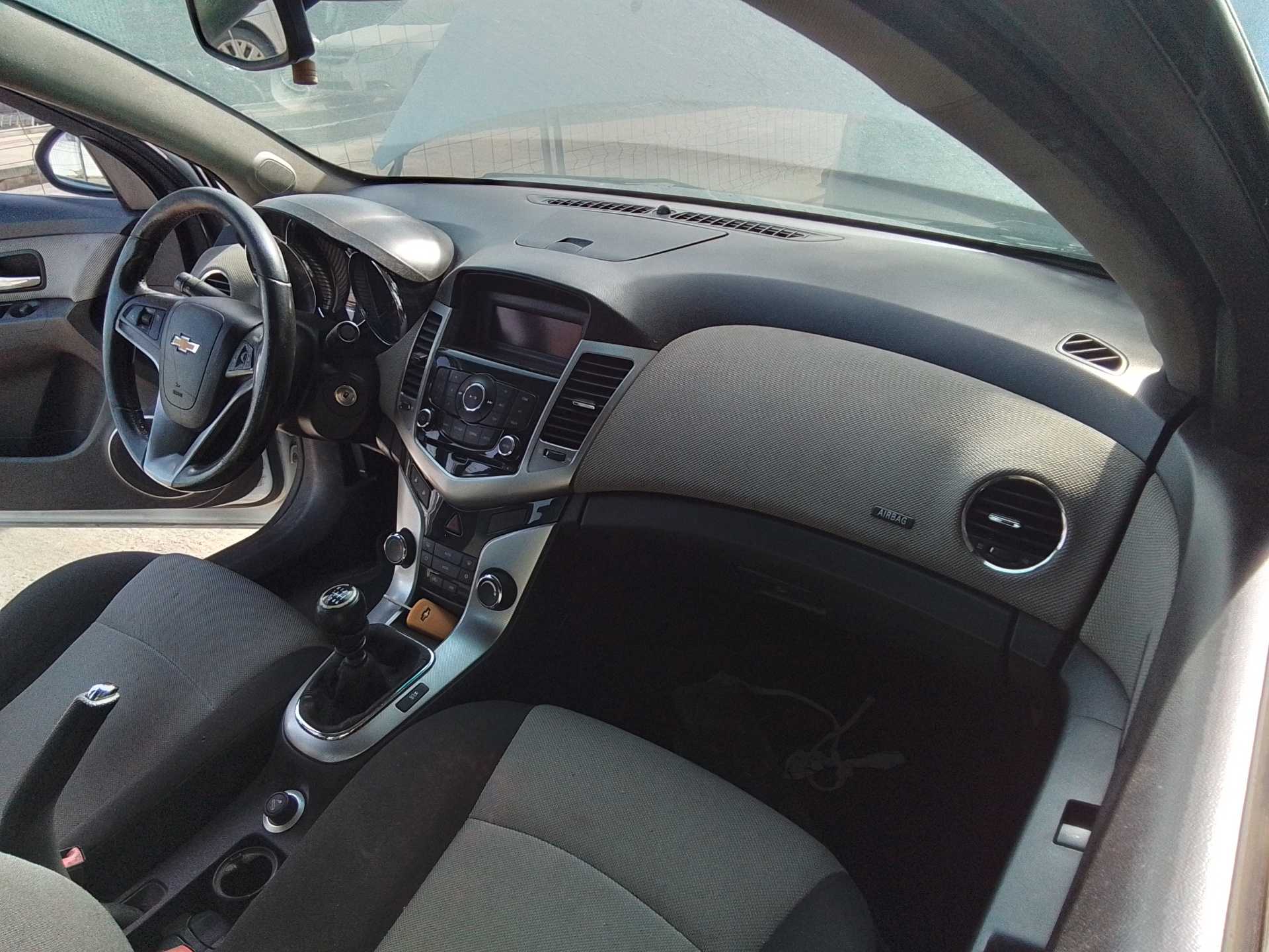 Recambio de salpicadero para chevrolet cruze 2.0 diesel cat referencia OEM IAM   