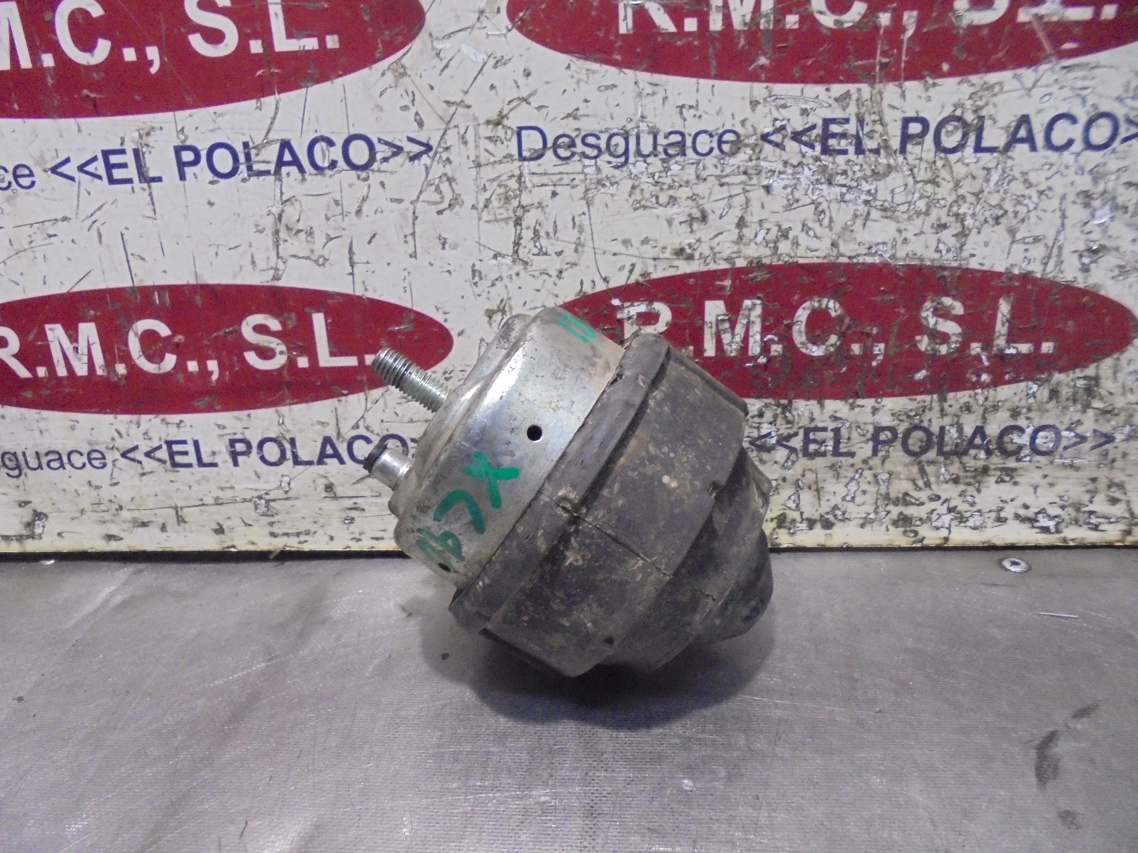 Recambio de soporte motor derecho para volvo xc90 2.4 diesel cat referencia OEM IAM   