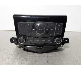 SISTEMA AUDIO / RADIO CD 