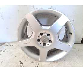 LLANTA r19 a1644011802 