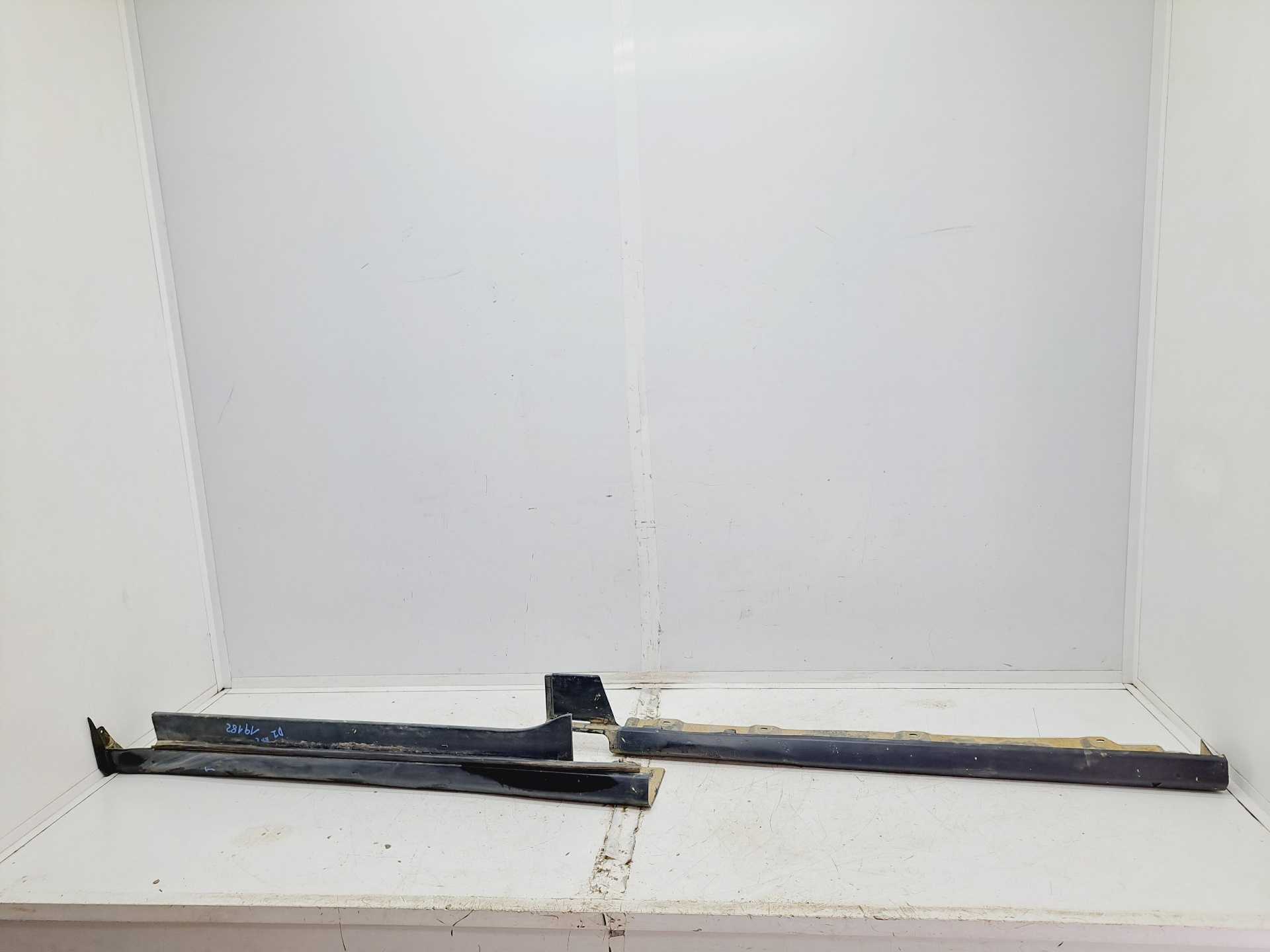Recambio de faldon lateral para ford transit connect kombi trend largo referencia OEM IAM DT11R10259A  