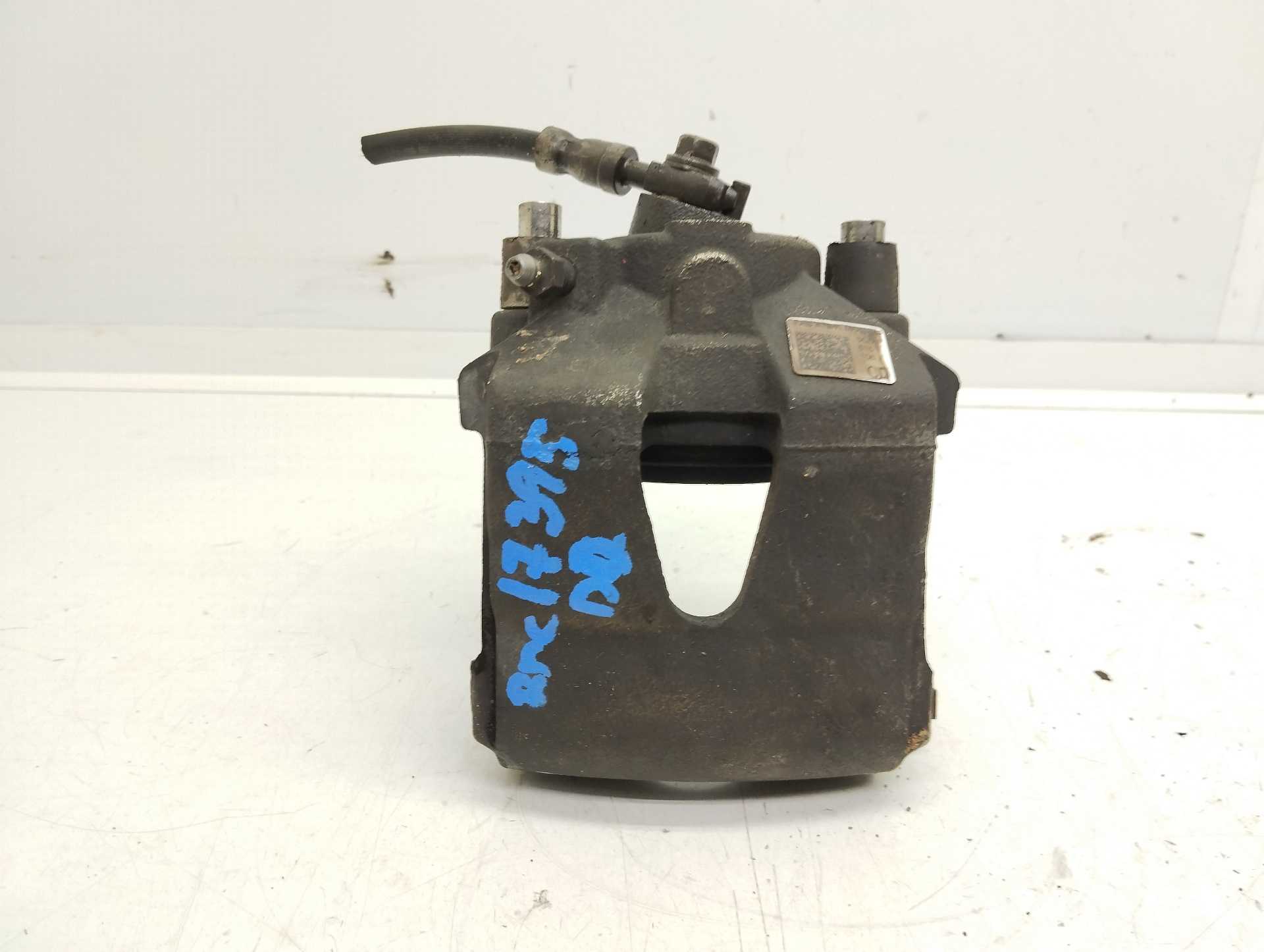 Recambio de pinza de freno delantera derecha para volkswagen golf vii lim. 1.6 tdi dpf referencia OEM IAM   