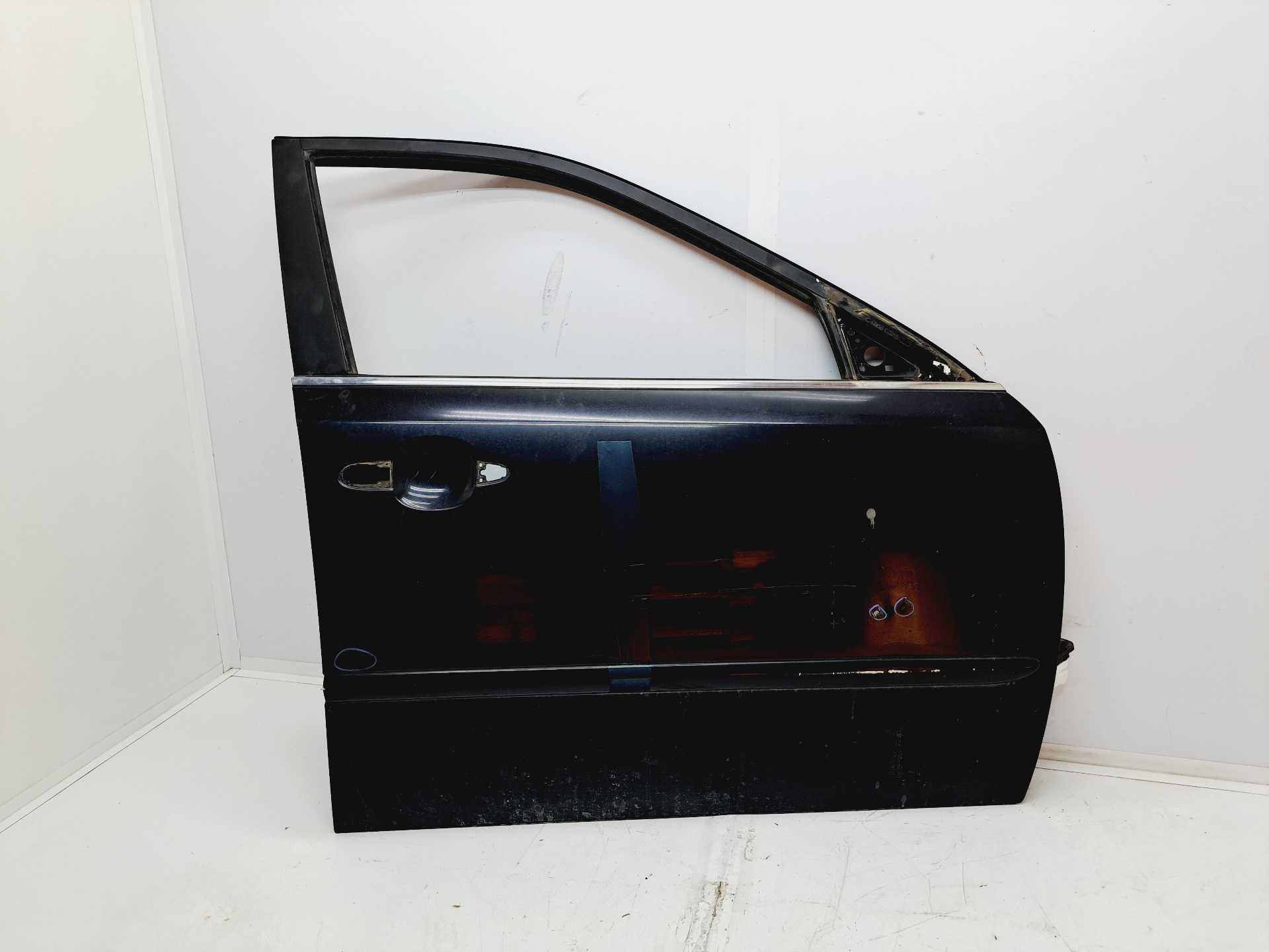 Recambio de puerta delantera derecha para kia magentis 2.0 crdi referencia OEM IAM   