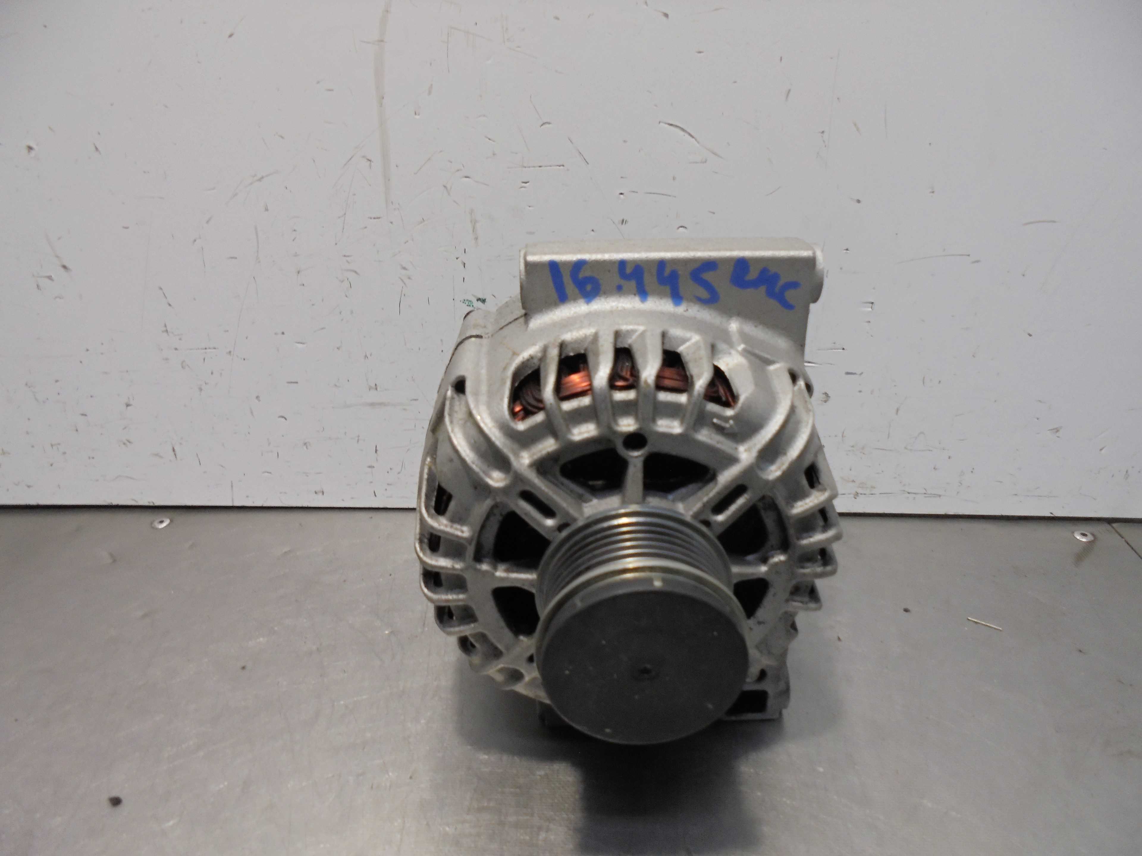 Recambio de alternador para opel corsa d 1.3 16v cdti referencia OEM IAM 13505392 VALEO 