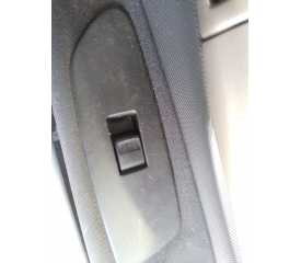 MANDO ELEVALUNAS DELANTERO DERECHO 848100D030 
