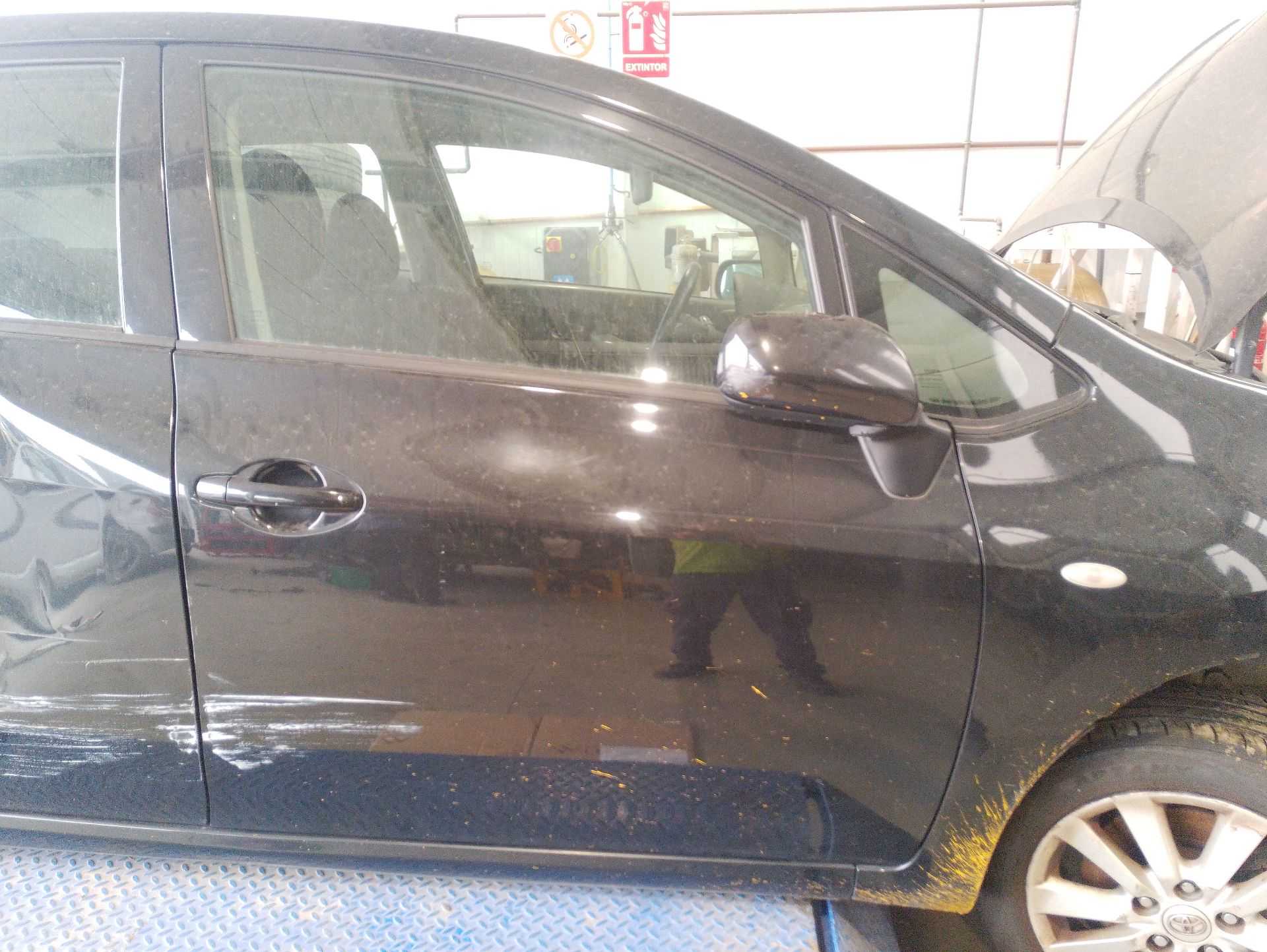 Recambio de puerta delantera derecha para toyota auris (_e15_) 2.0 d-4d (ade150_) referencia OEM IAM 6700102260  
