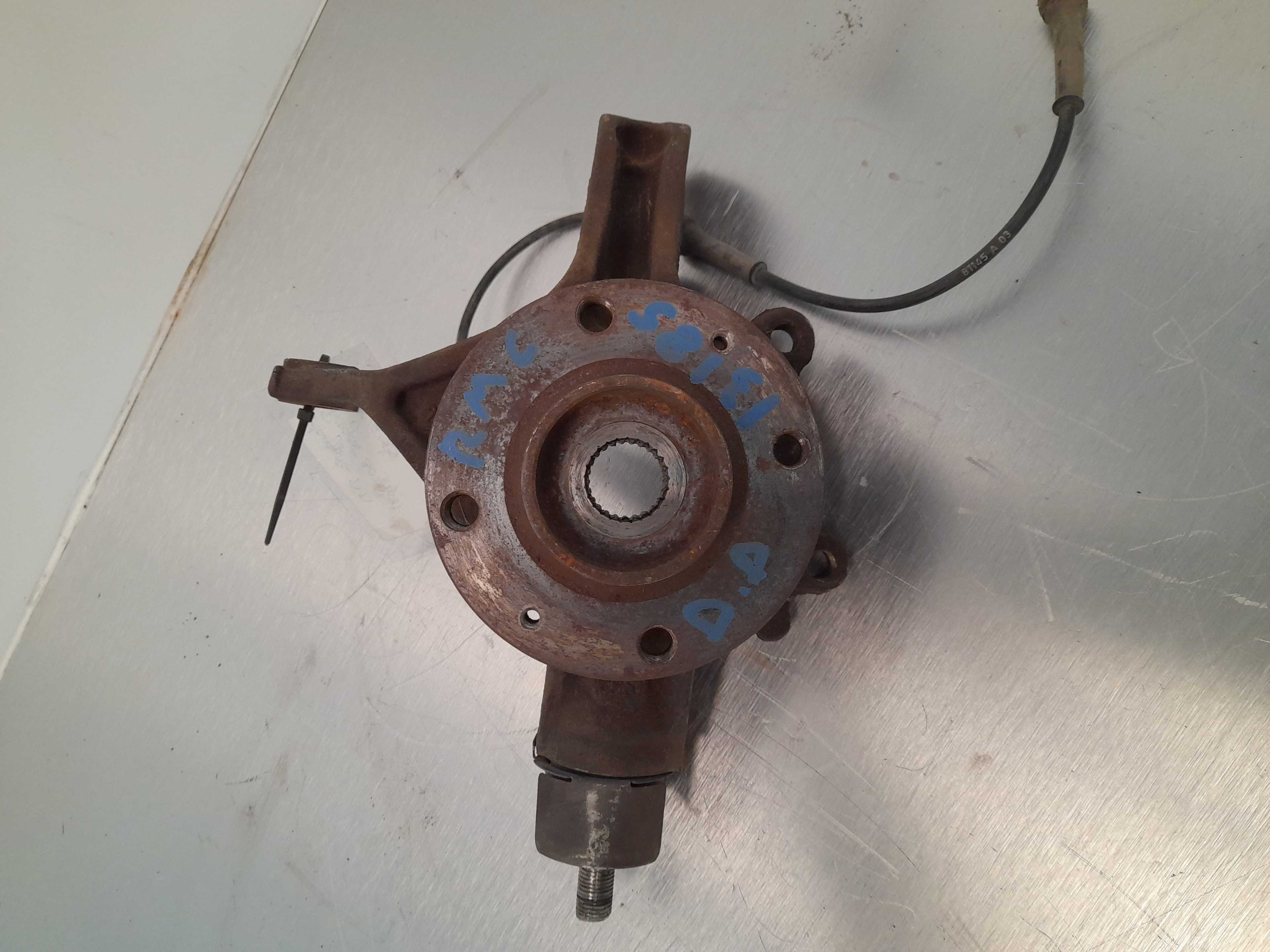 Recambio de mangueta delantera derecha para peugeot 307 break / sw (s1) sw referencia OEM IAM   
