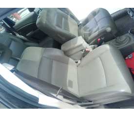 ASIENTO DELANTERO DERECHO 
