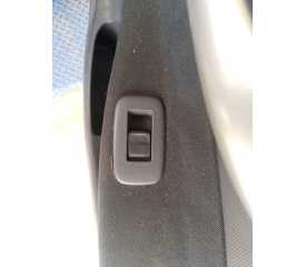 MANDO ELEVALUNAS TRASERO DERECHO 848100D030 