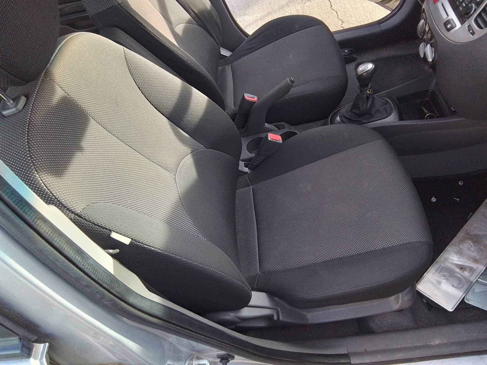 Recambio de asiento delantero derecho para kia rio 1.4 cat referencia OEM IAM   