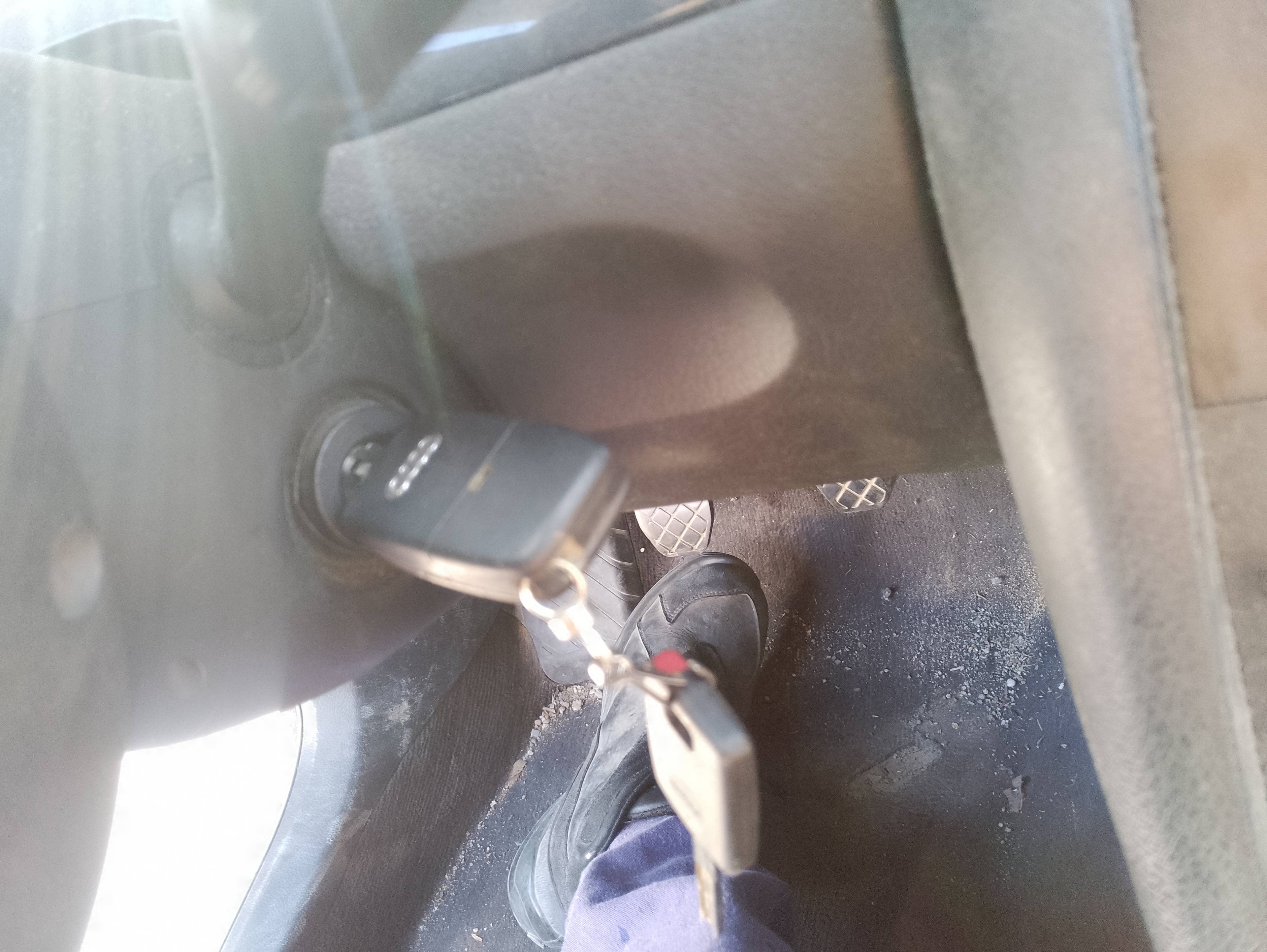 Recambio de centralita motor uce para audi a4 berlina (8e) 2.0 referencia OEM IAM   