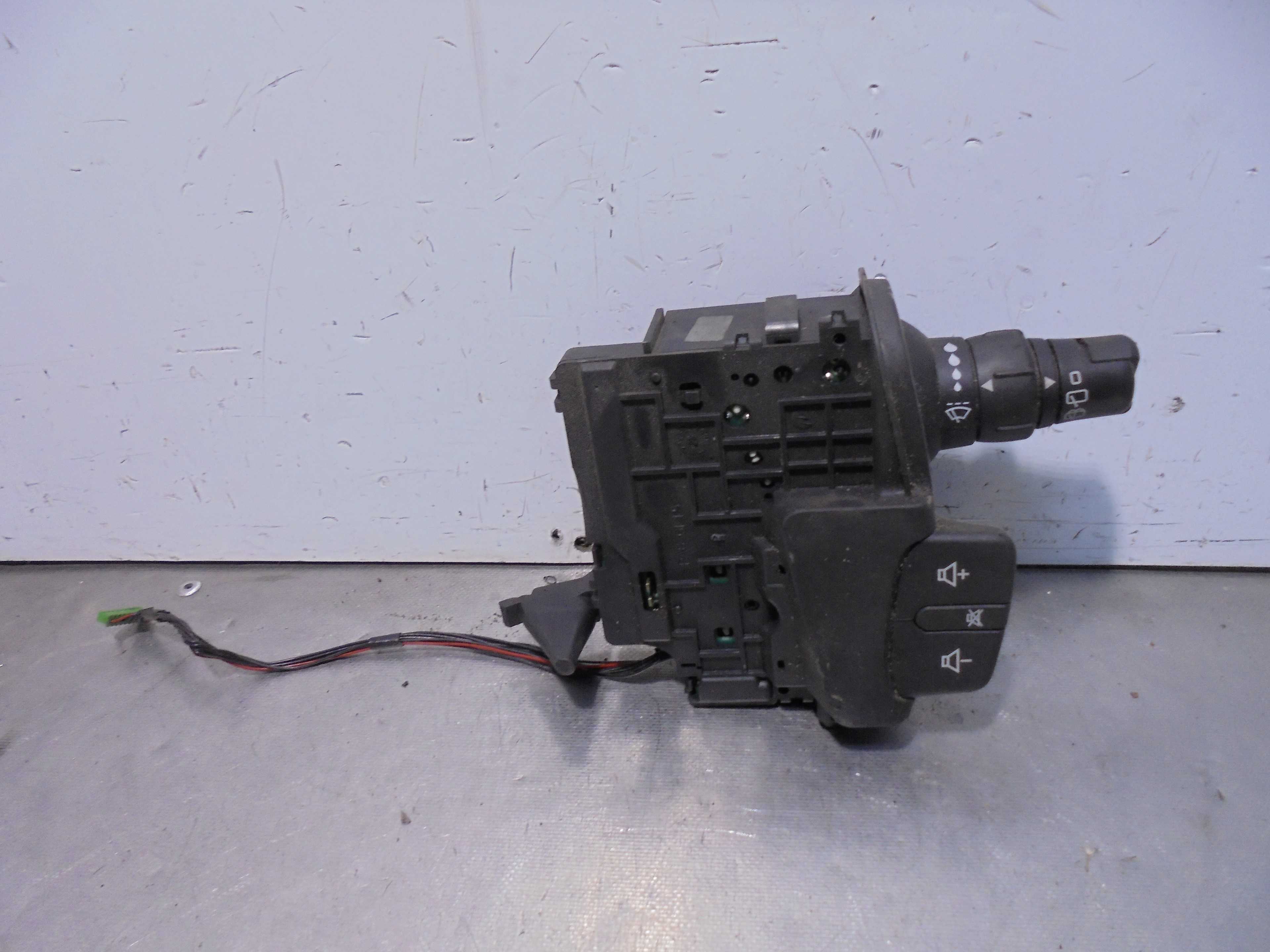 Recambio de mando limpia para renault scenic ii authentique referencia OEM IAM  VALEO 
