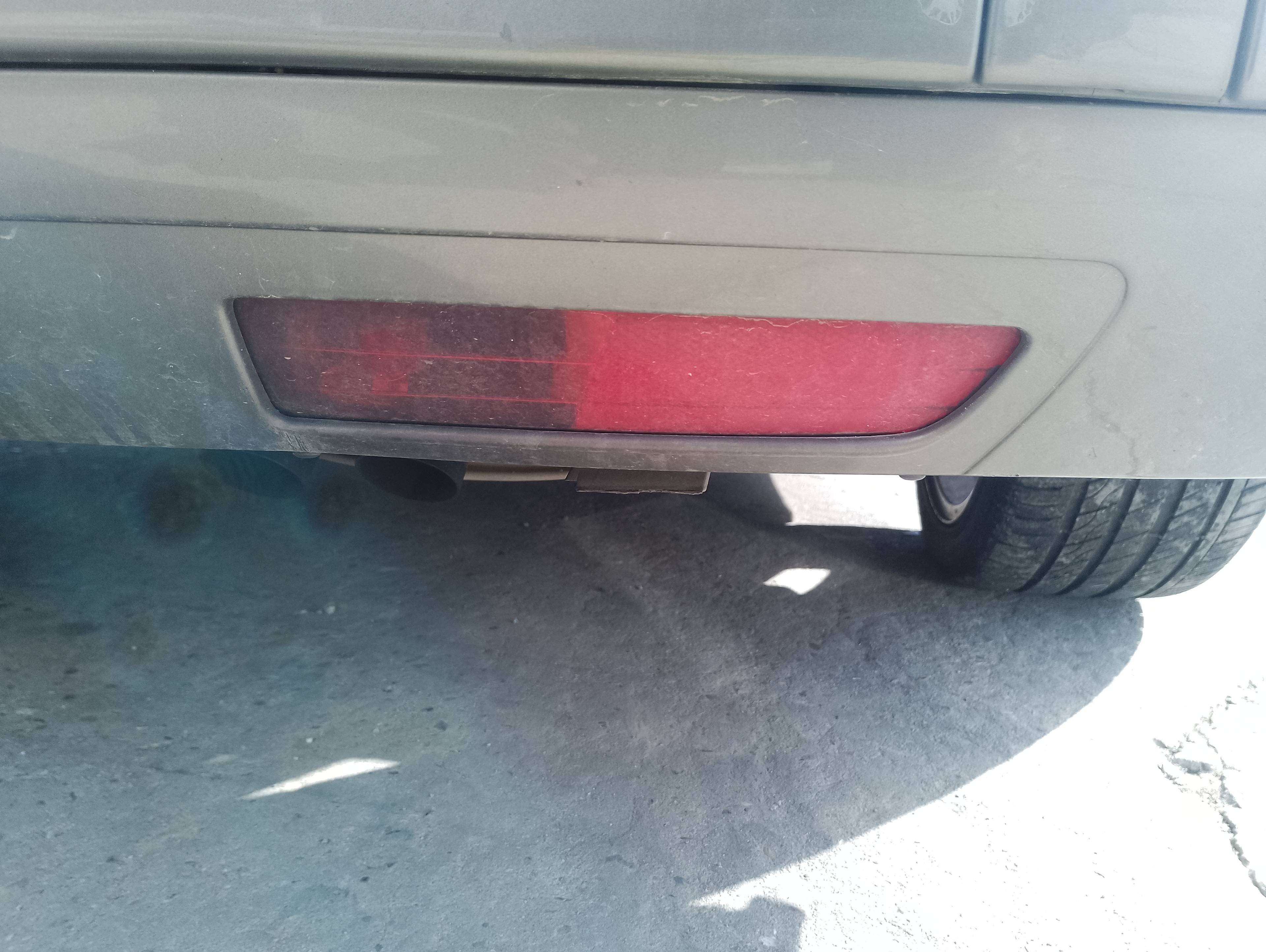 Recambio de faro antiniebla trasero derecho para citroën c4 grand picasso avatar referencia OEM IAM   