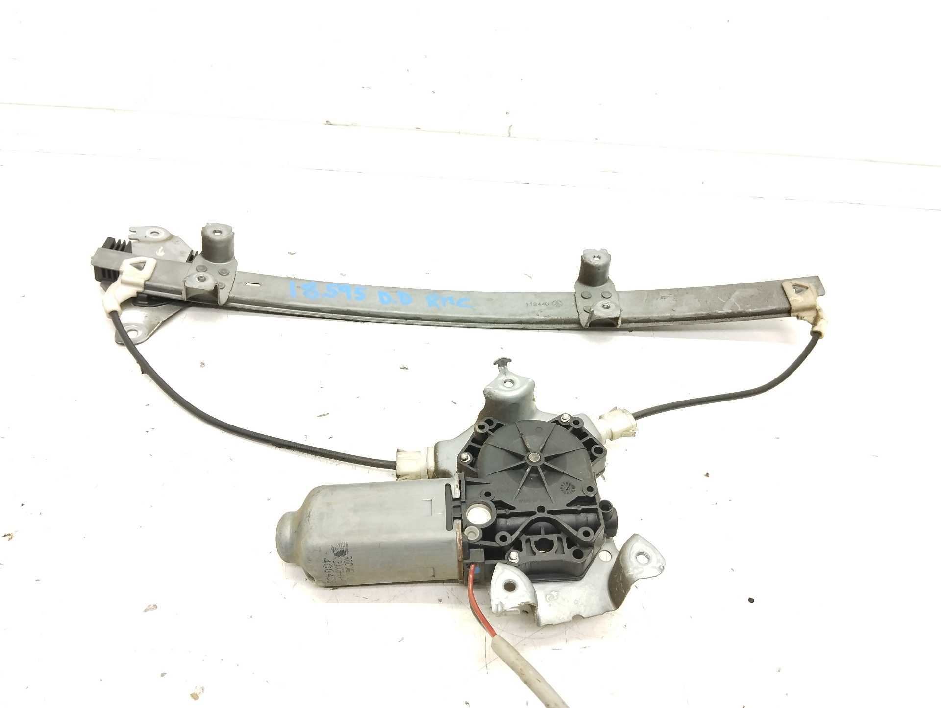 Recambio de elevalunas delantero derecho para nissan primera berlina (p11) referencia OEM IAM 400438B  