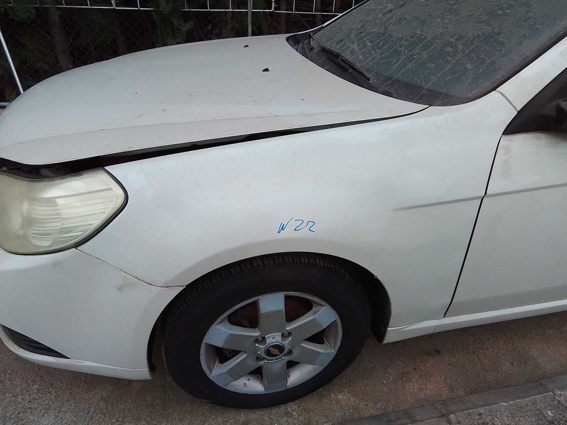 Recambio de aleta delantera izquierda para chevrolet epica 2.0 diesel cat referencia OEM IAM   