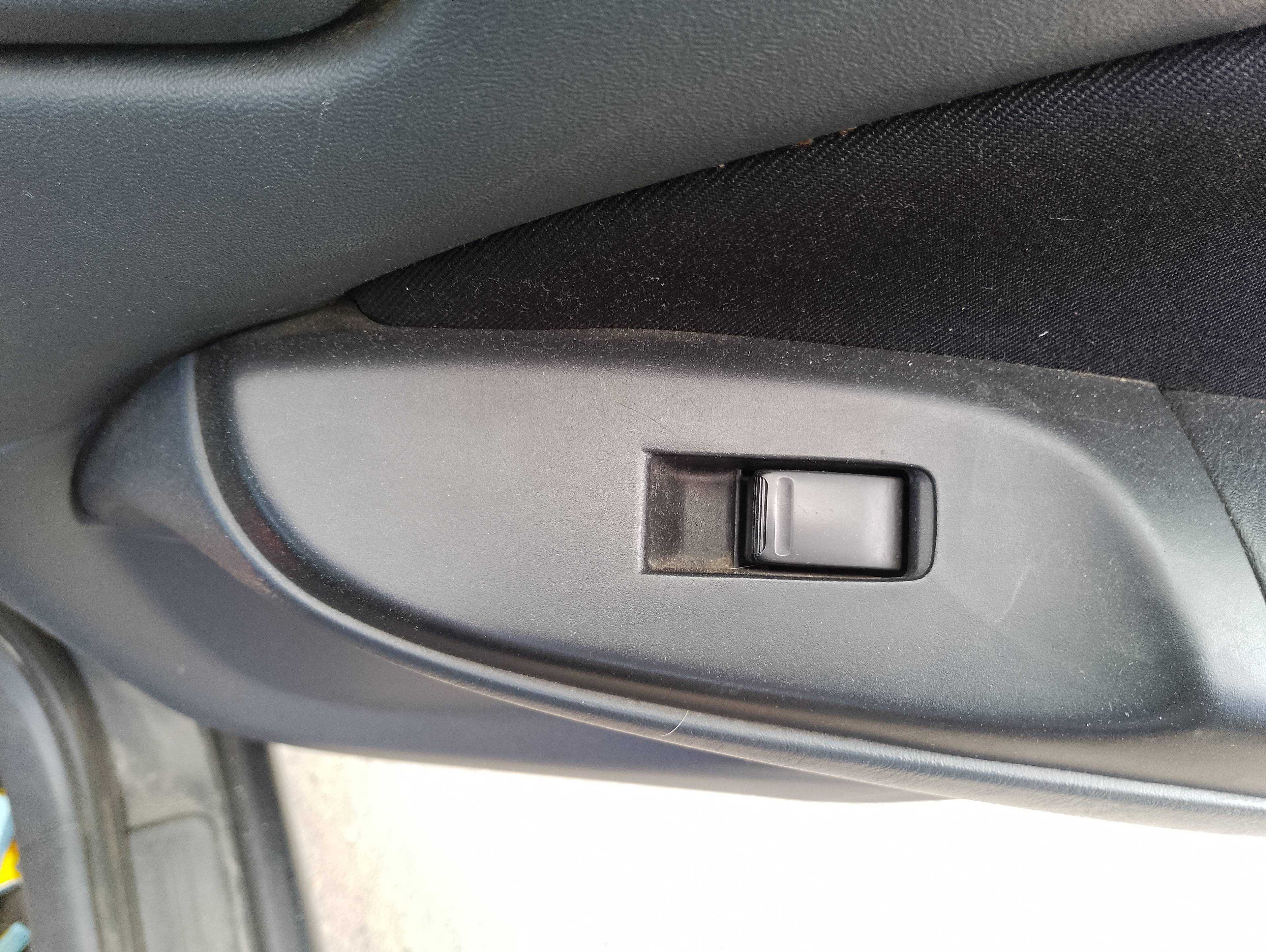 Recambio de mando elevalunas trasero derecho para nissan almera (n16/e) acenta referencia OEM IAM   