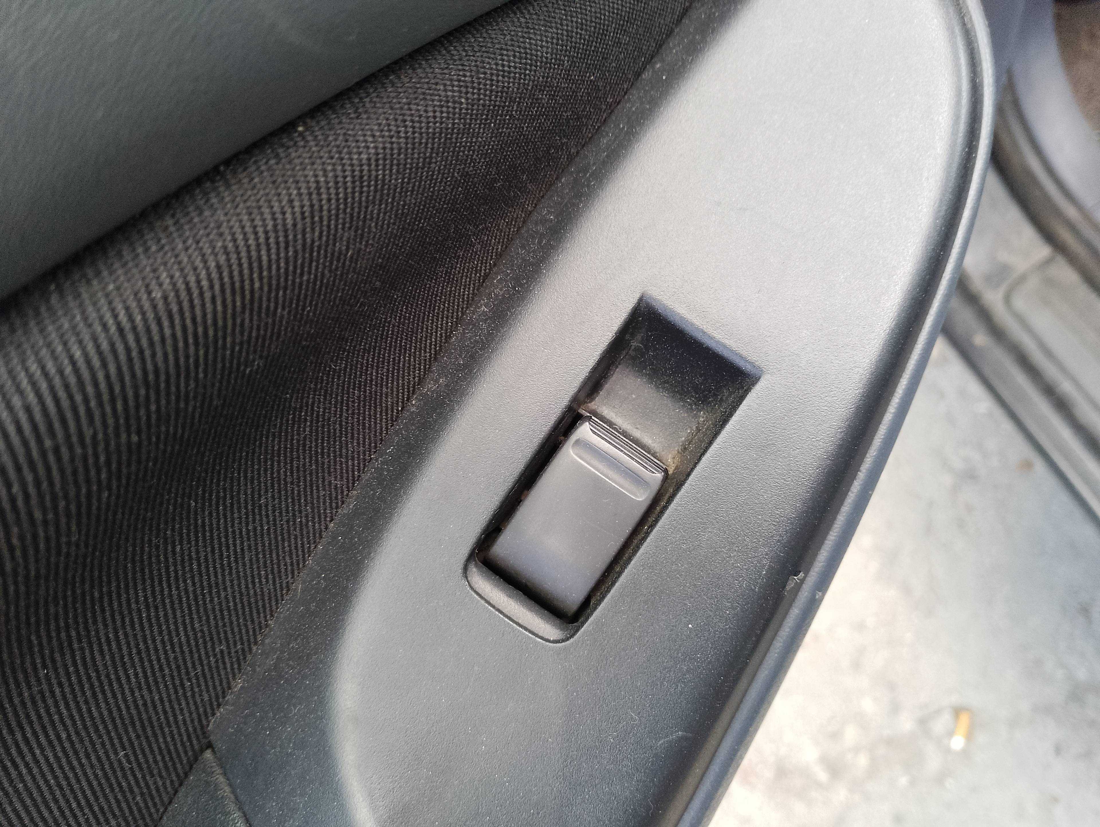 Recambio de mando elevalunas trasero izquierdo para nissan almera (n16/e) acenta referencia OEM IAM   