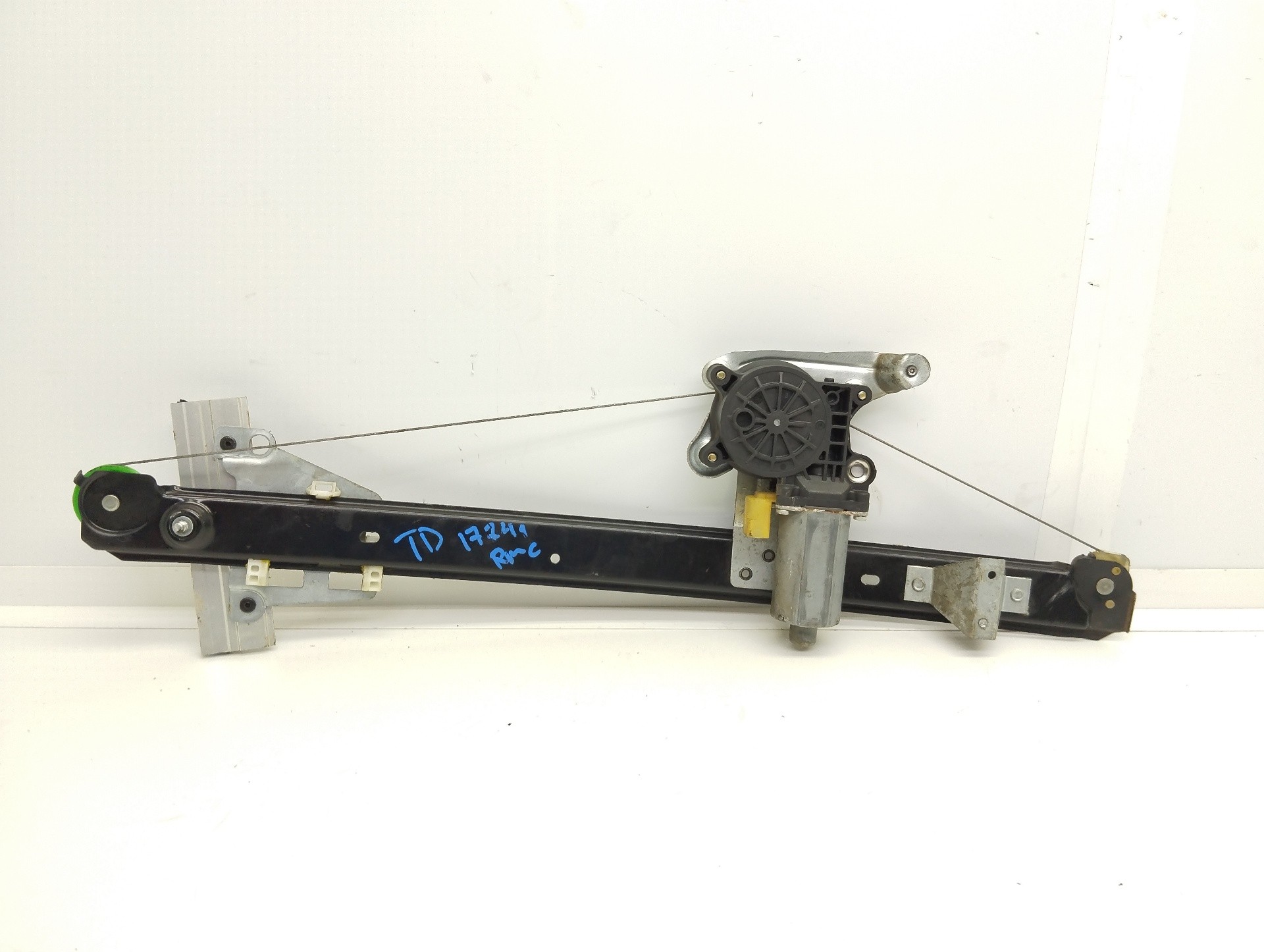 Recambio de elevalunas trasero derecho para volvo xc90 2.4 diesel cat referencia OEM IAM 119970XXX  