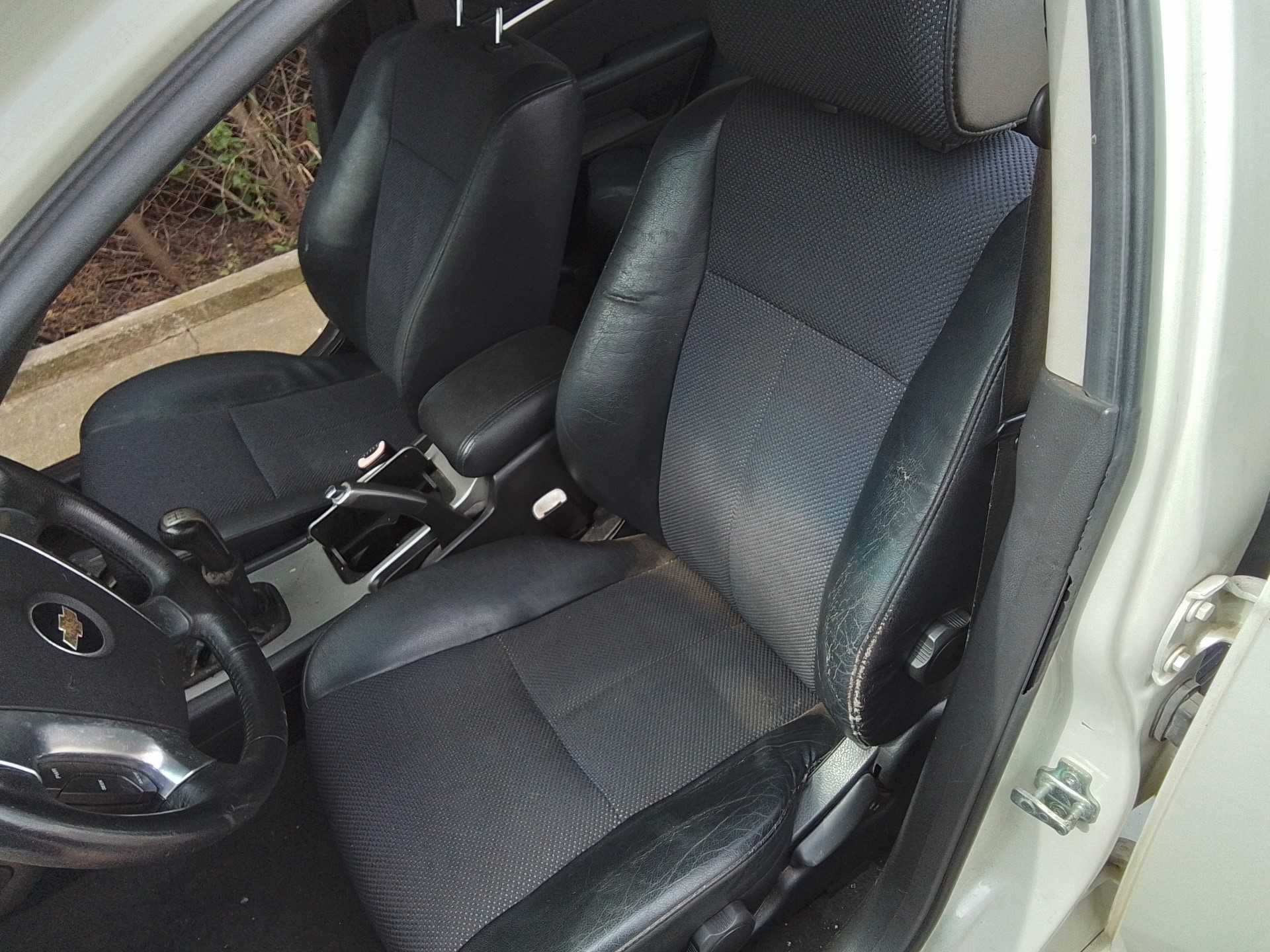 Recambio de asiento delantero izquierdo para chevrolet epica 2.0 diesel cat referencia OEM IAM   