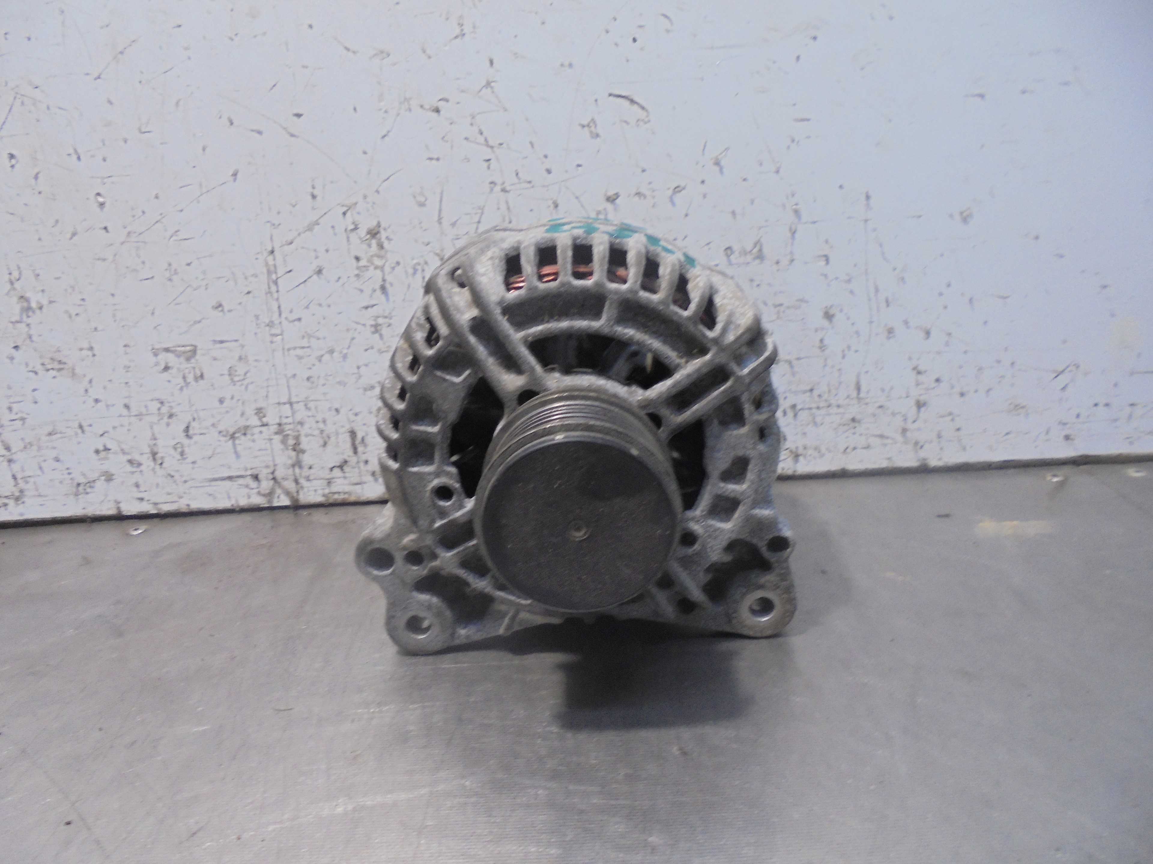 Recambio de alternador para volkswagen jetta (1k2) advance referencia OEM IAM 06F903023F  