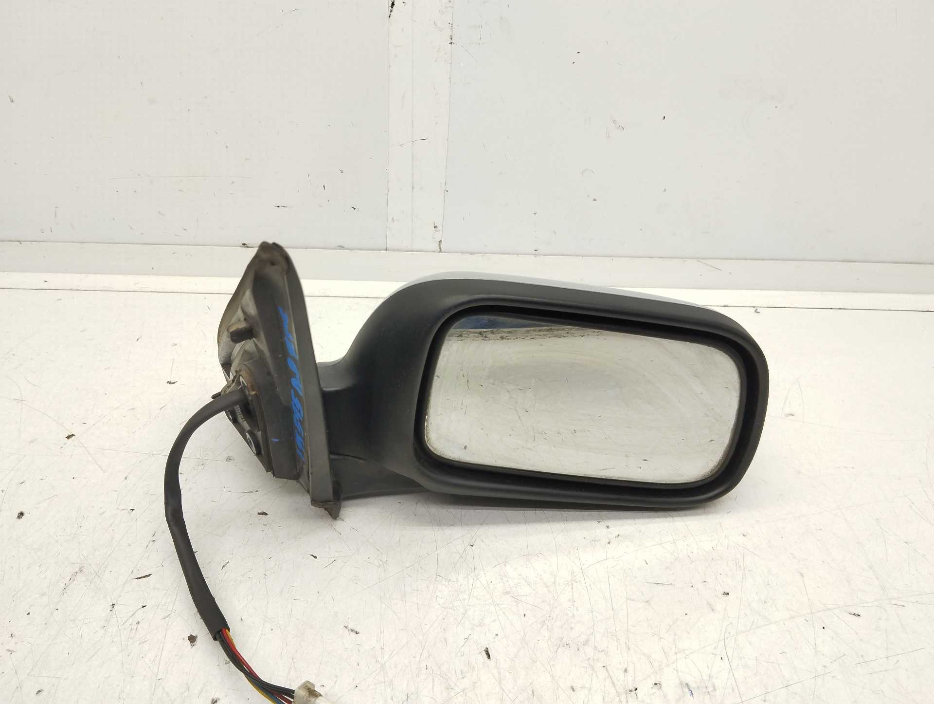 Recambio de retrovisor derecho para nissan primera berlina (p11) referencia OEM IAM   