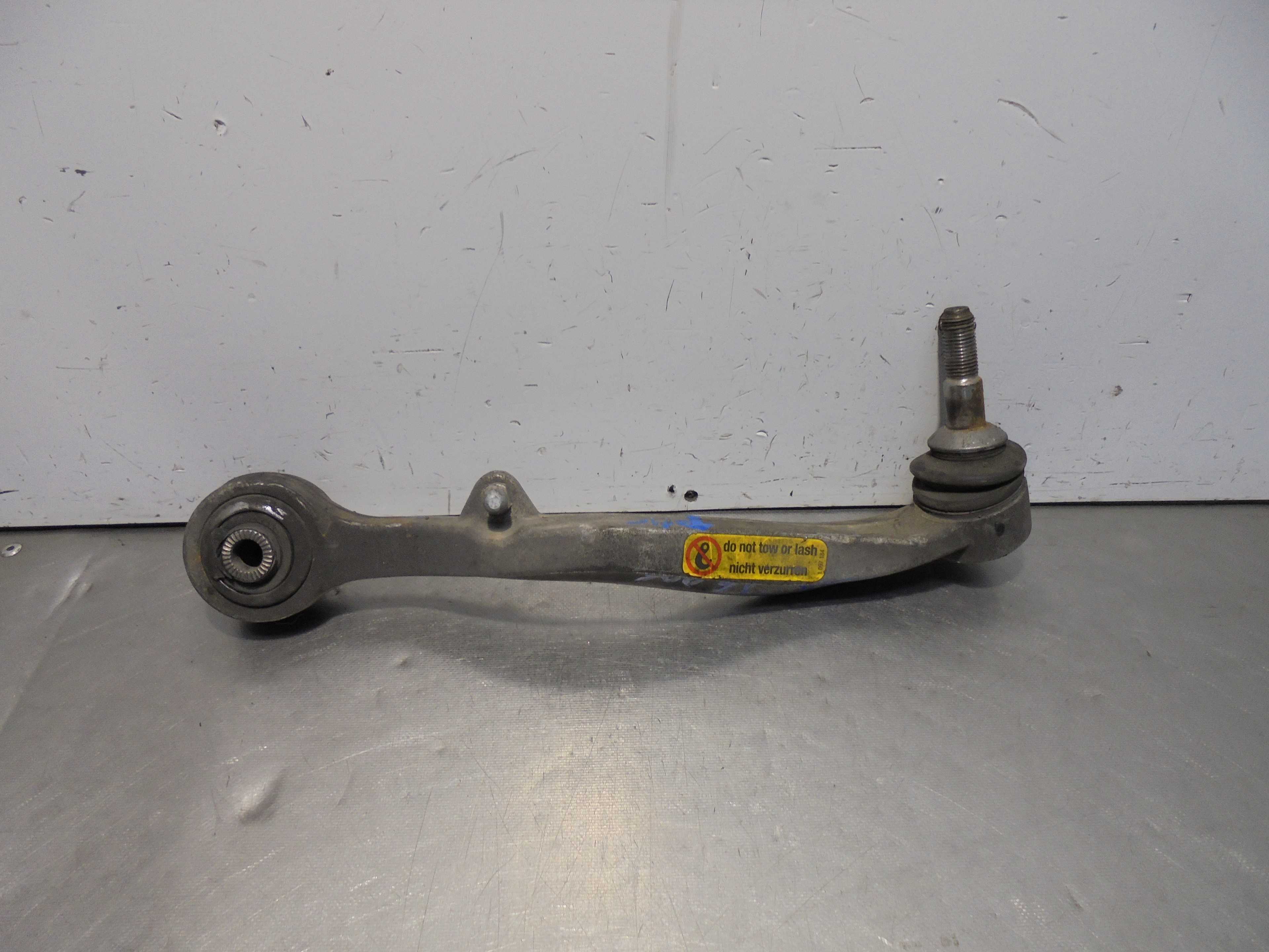 Recambio de brazo suspension inferior delantero derecho para bmw serie 5 berlina (e60) 530d referencia OEM IAM 31126760182R  