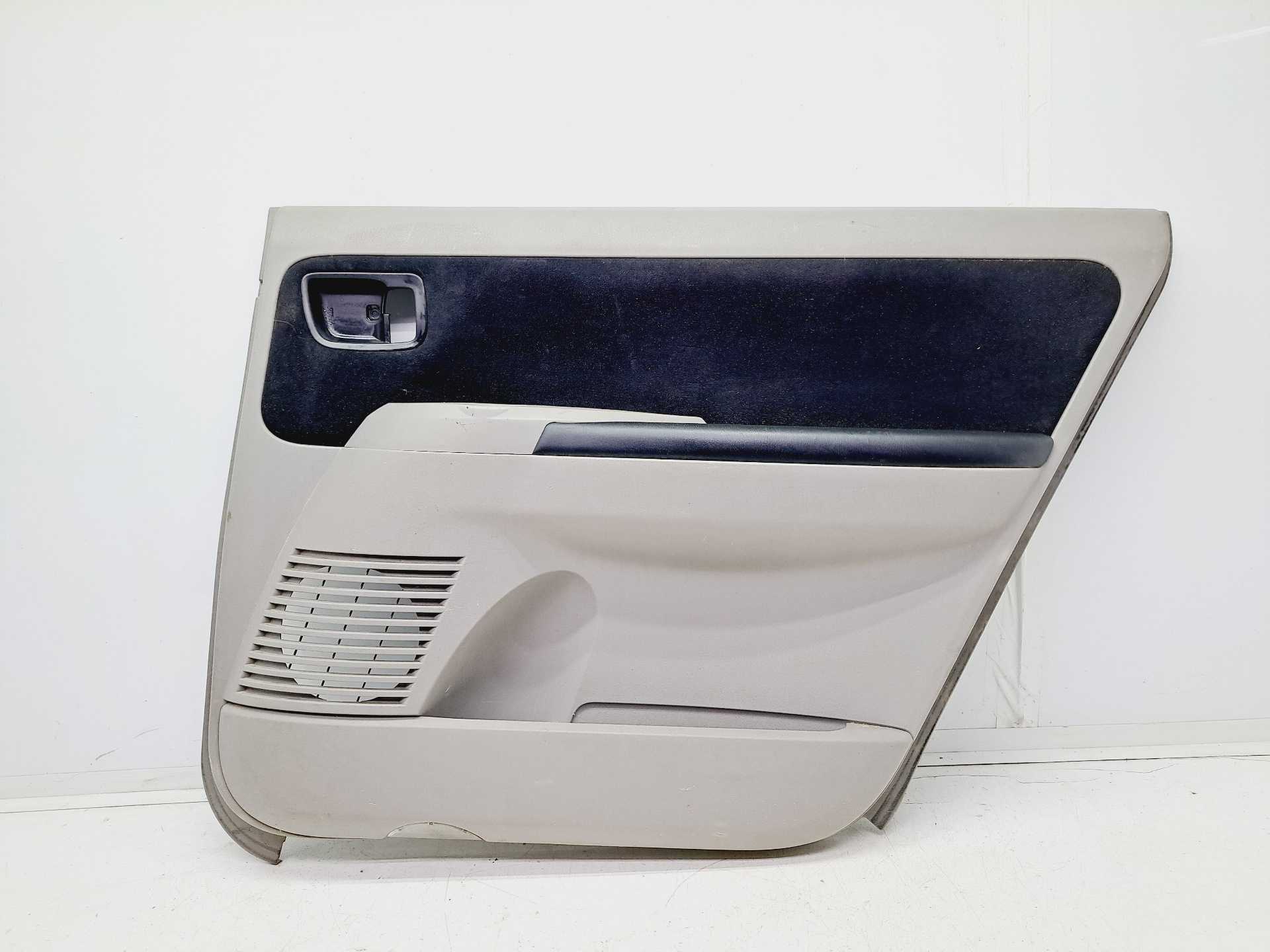 Recambio de guarnecido puerta trasera derecha para mitsubishi grandis (na0w) 2.0 di-d cat referencia OEM IAM MR57610302  