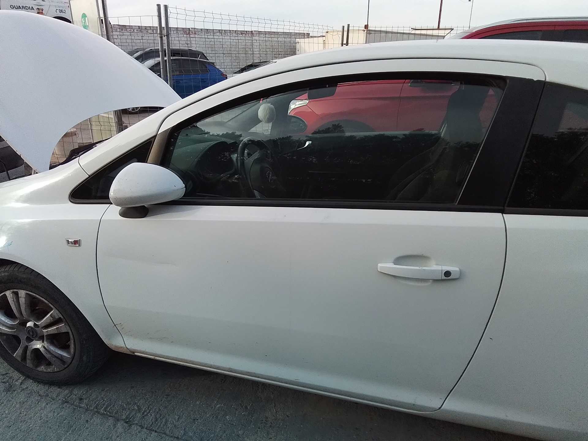 Recambio de puerta delantera izquierda para opel corsa d 1.3 16v cdti referencia OEM IAM   