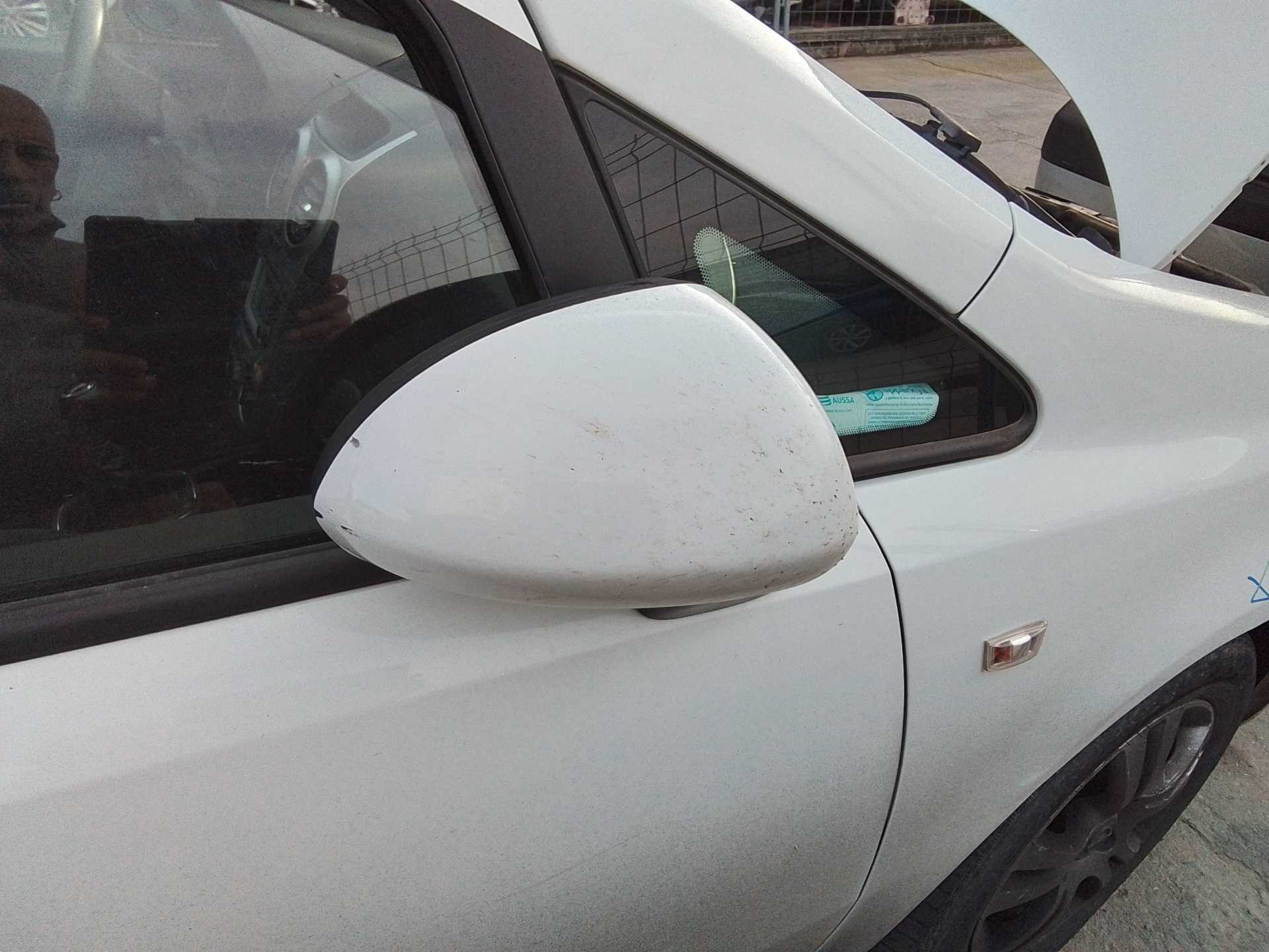 Recambio de retrovisor derecho para opel corsa d 1.3 16v cdti referencia OEM IAM   