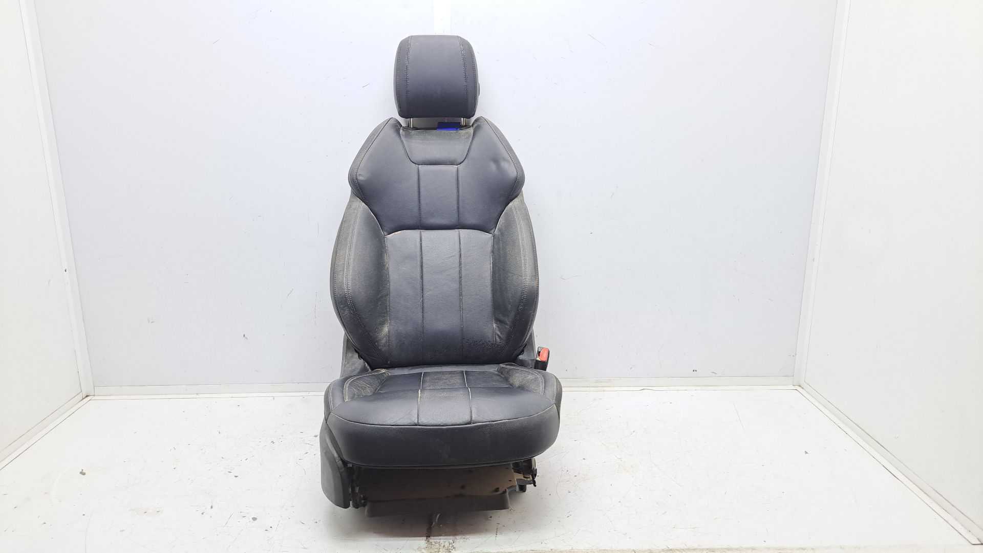 Recambio de asiento delantero derecho para land rover range rover evoque (l551) 2.0 d150 mhev 4x4 referencia OEM IAM   
