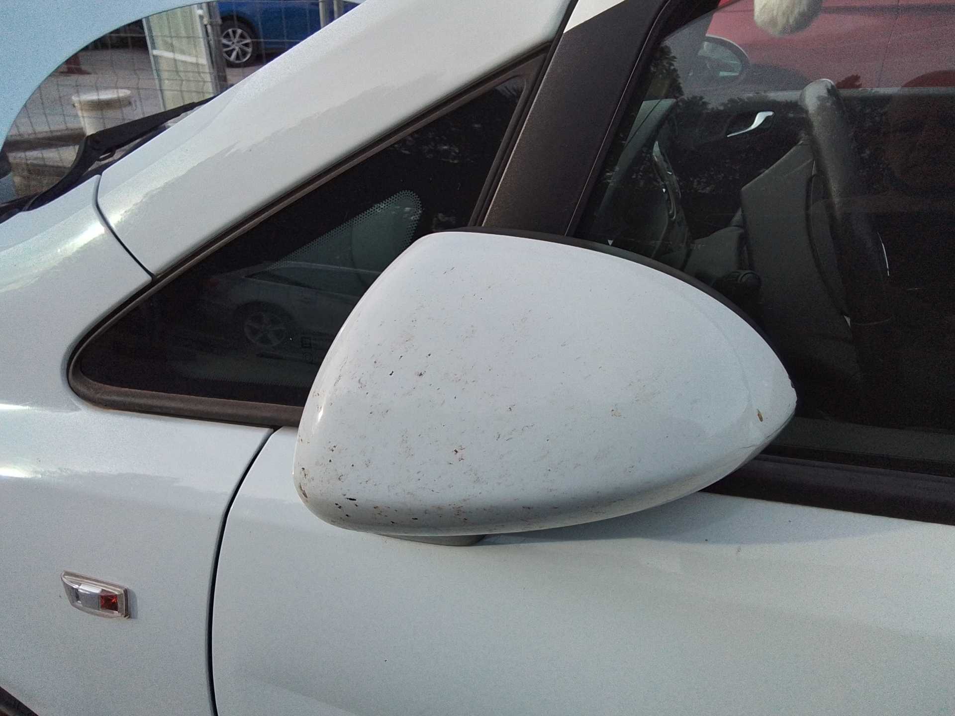 Recambio de retrovisor izquierdo para opel corsa d 1.3 16v cdti referencia OEM IAM E1020873  
