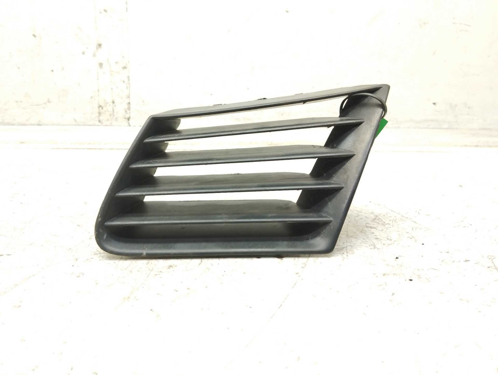 Recambio de rejilla paragolpes izquierda para seat ibiza (6l1) cool referencia OEM IAM 6L0853677  