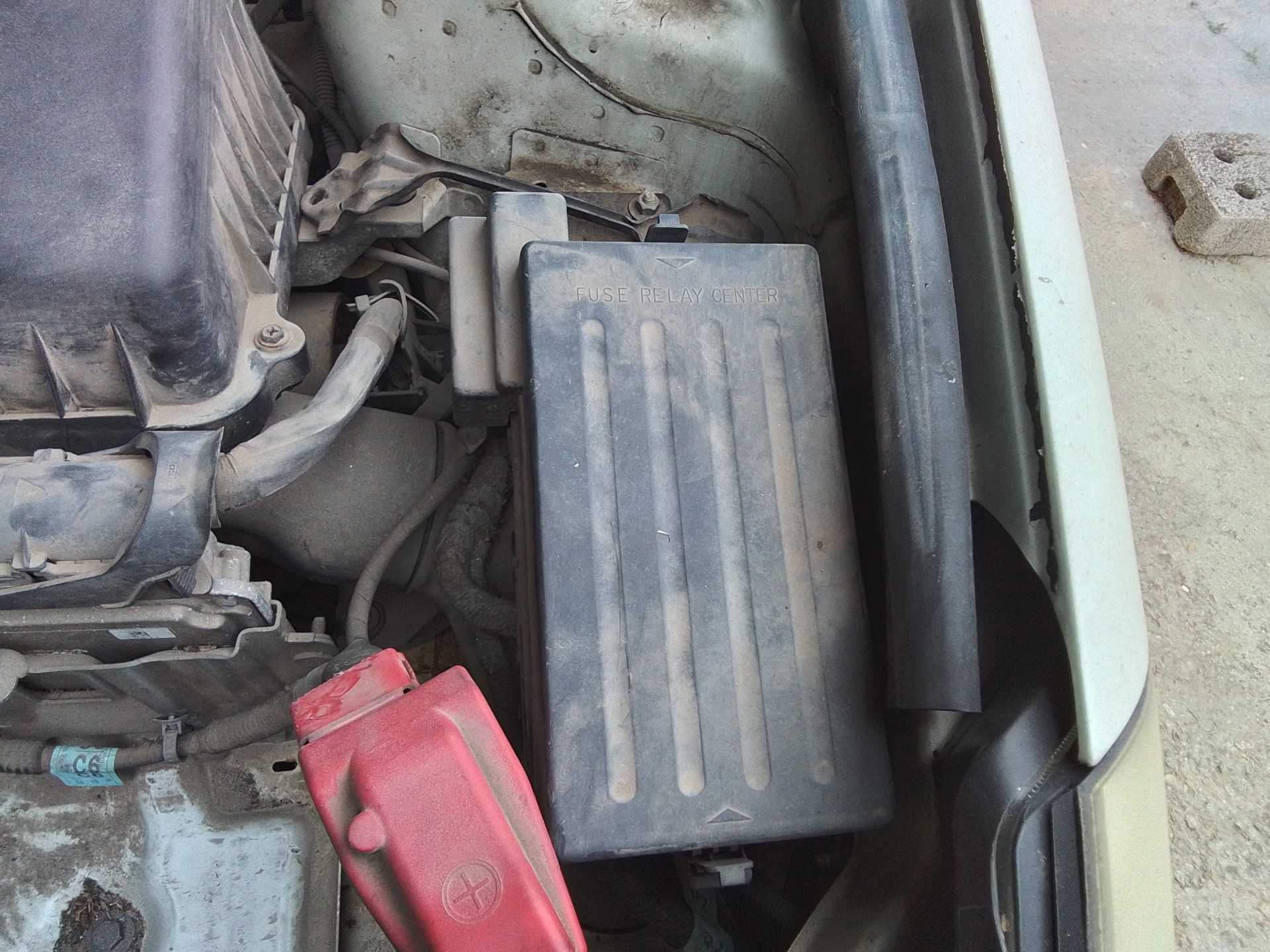 Recambio de caja reles / fusibles para chevrolet epica 2.0 diesel cat referencia OEM IAM   