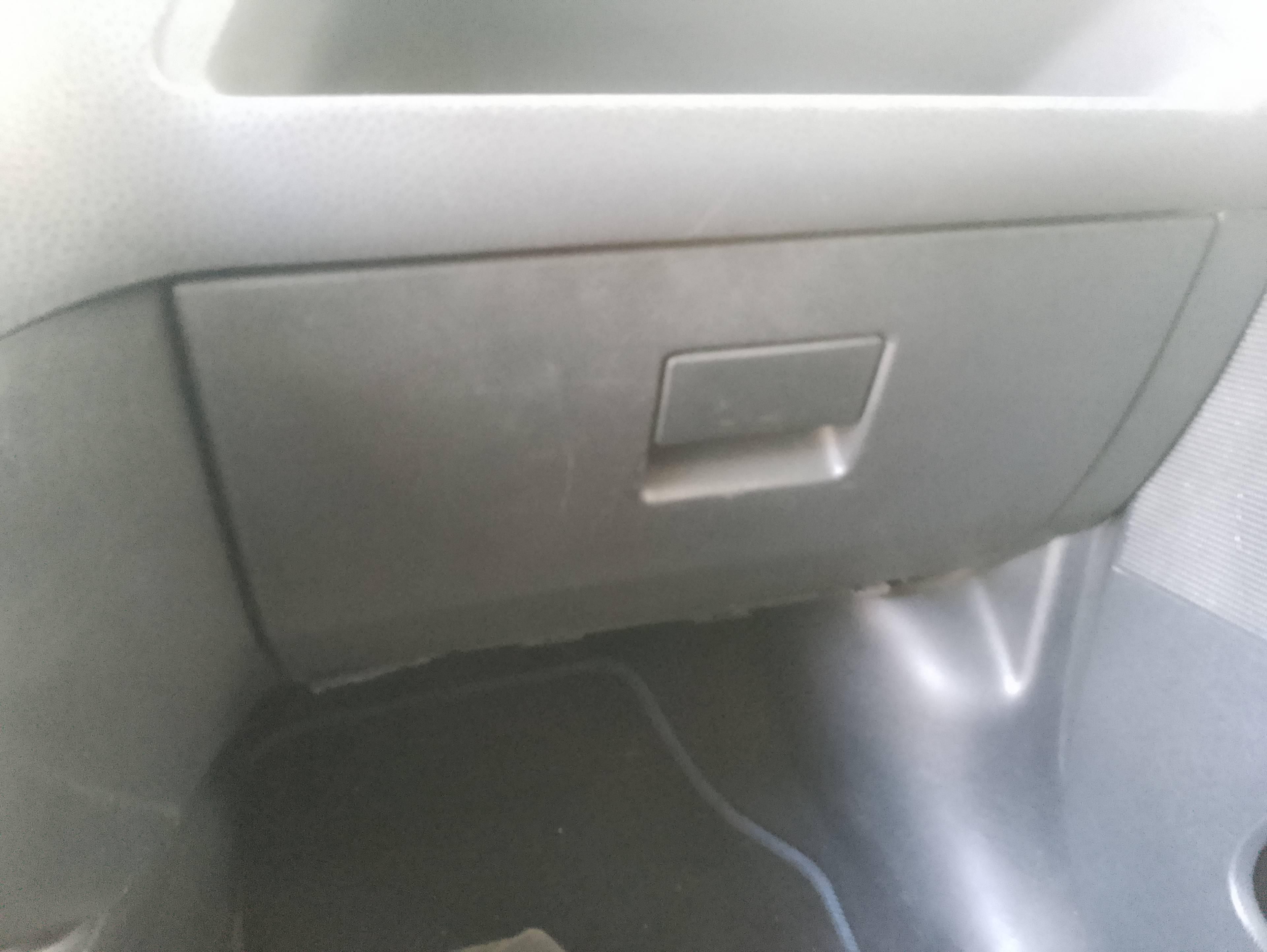 Recambio de guantera para ford fiesta (cbk) ambiente referencia OEM IAM   