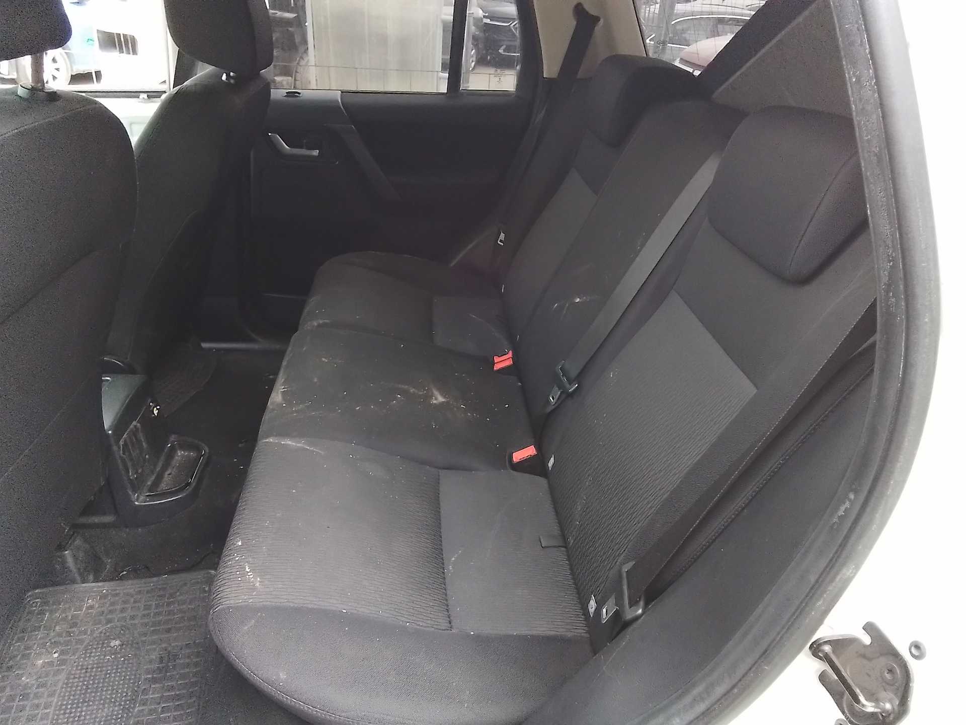 Recambio de asientos traseros para land rover freelander (ln) 2.2 td referencia OEM IAM   