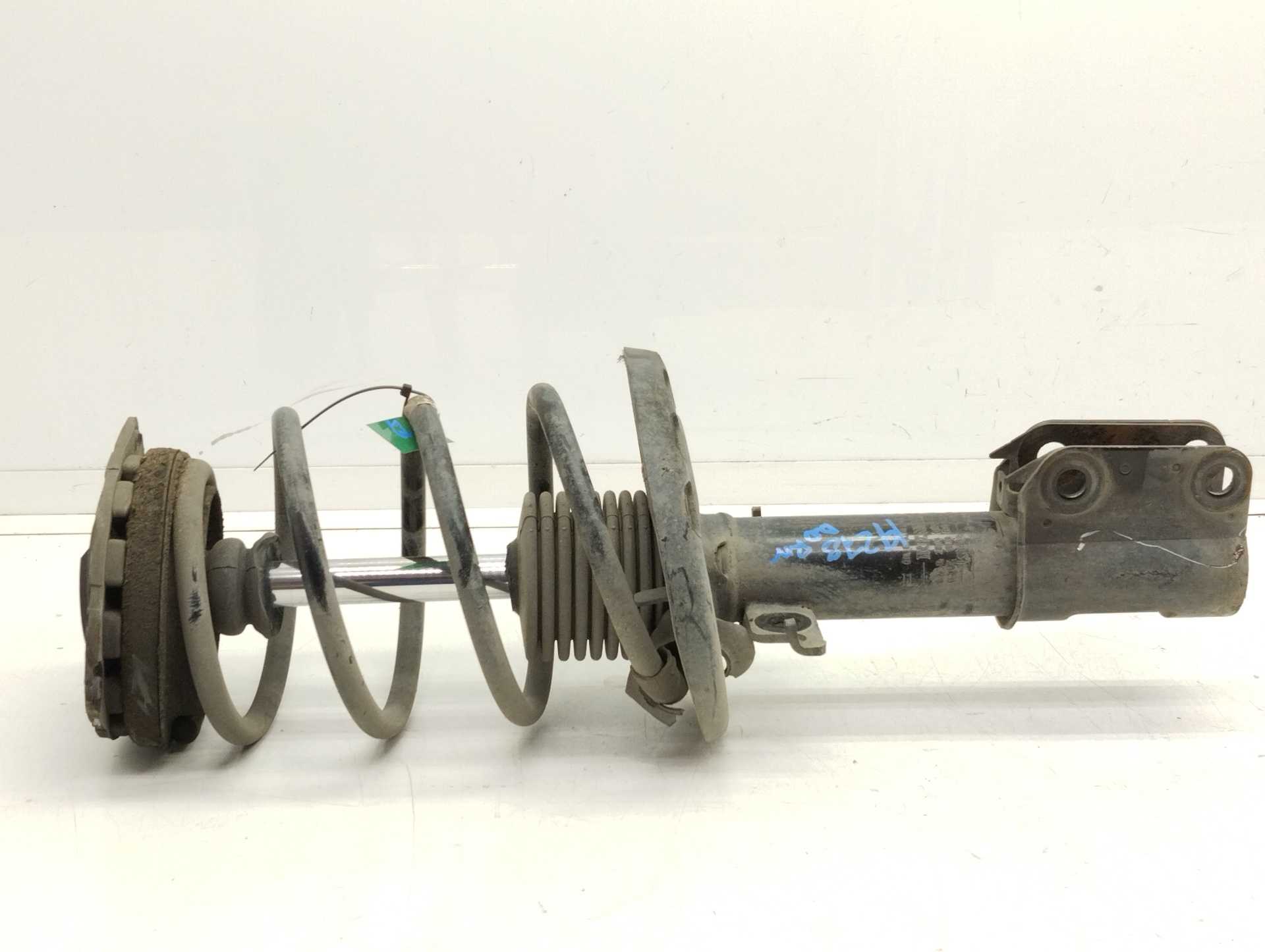 Recambio de amortiguador delantero derecho para renault megane iii berlina 5 p dynamique referencia OEM IAM 543020008R 030710004