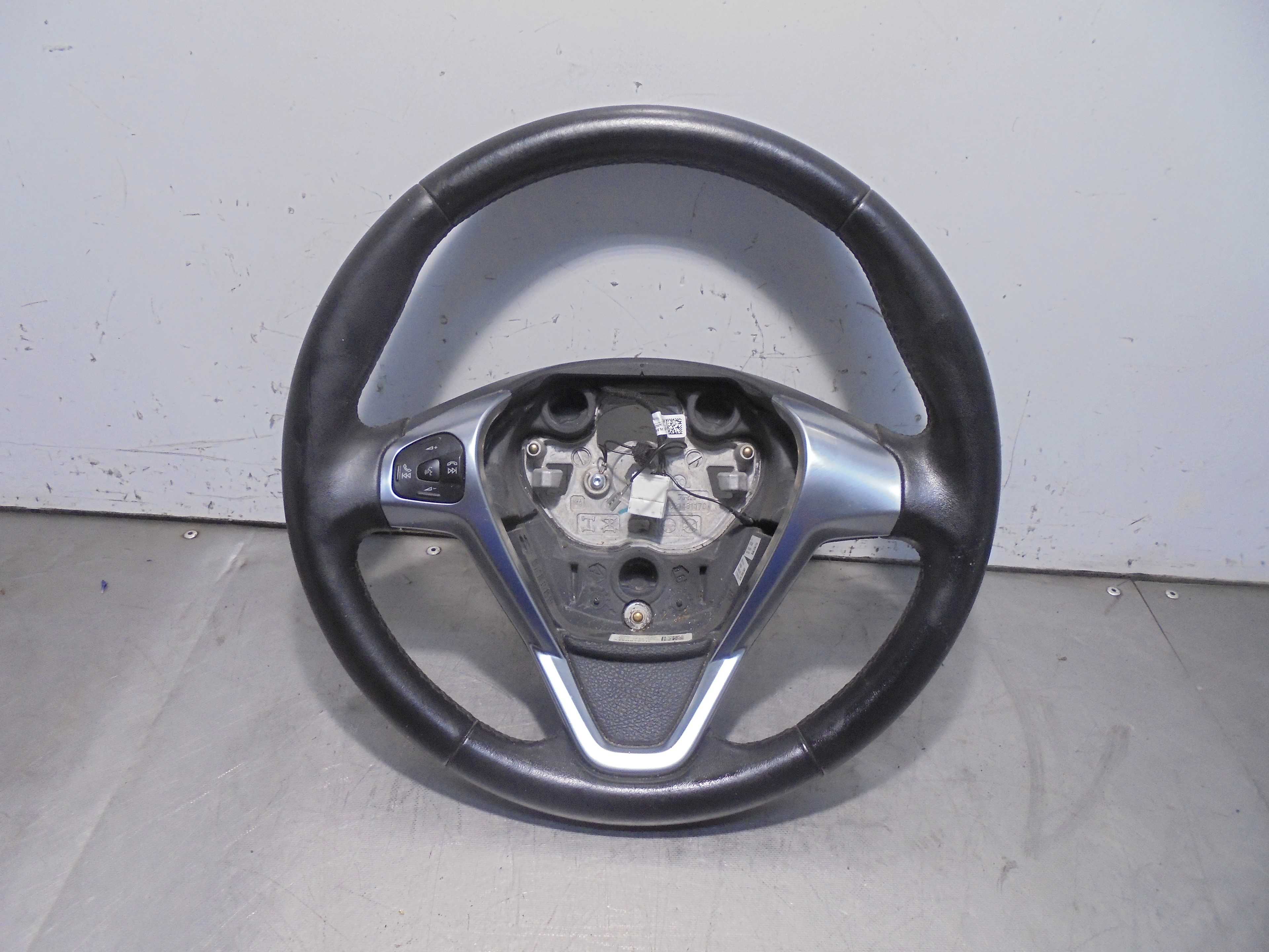 Recambio de volante para ford ecosport titanium referencia OEM IAM CN113600EB3ZHE  