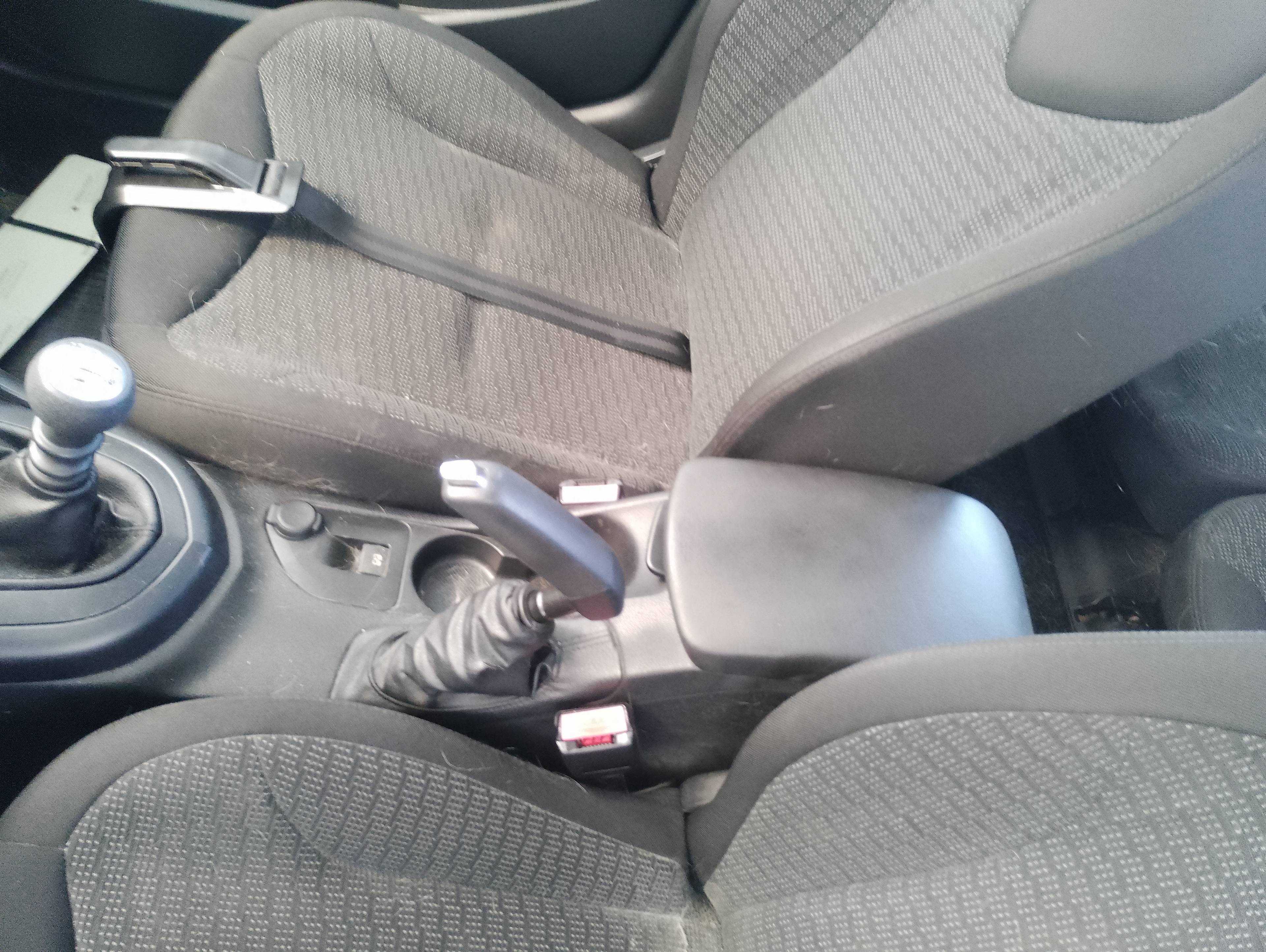 Recambio de apoyabrazos central para peugeot 308 sw sportium referencia OEM IAM   