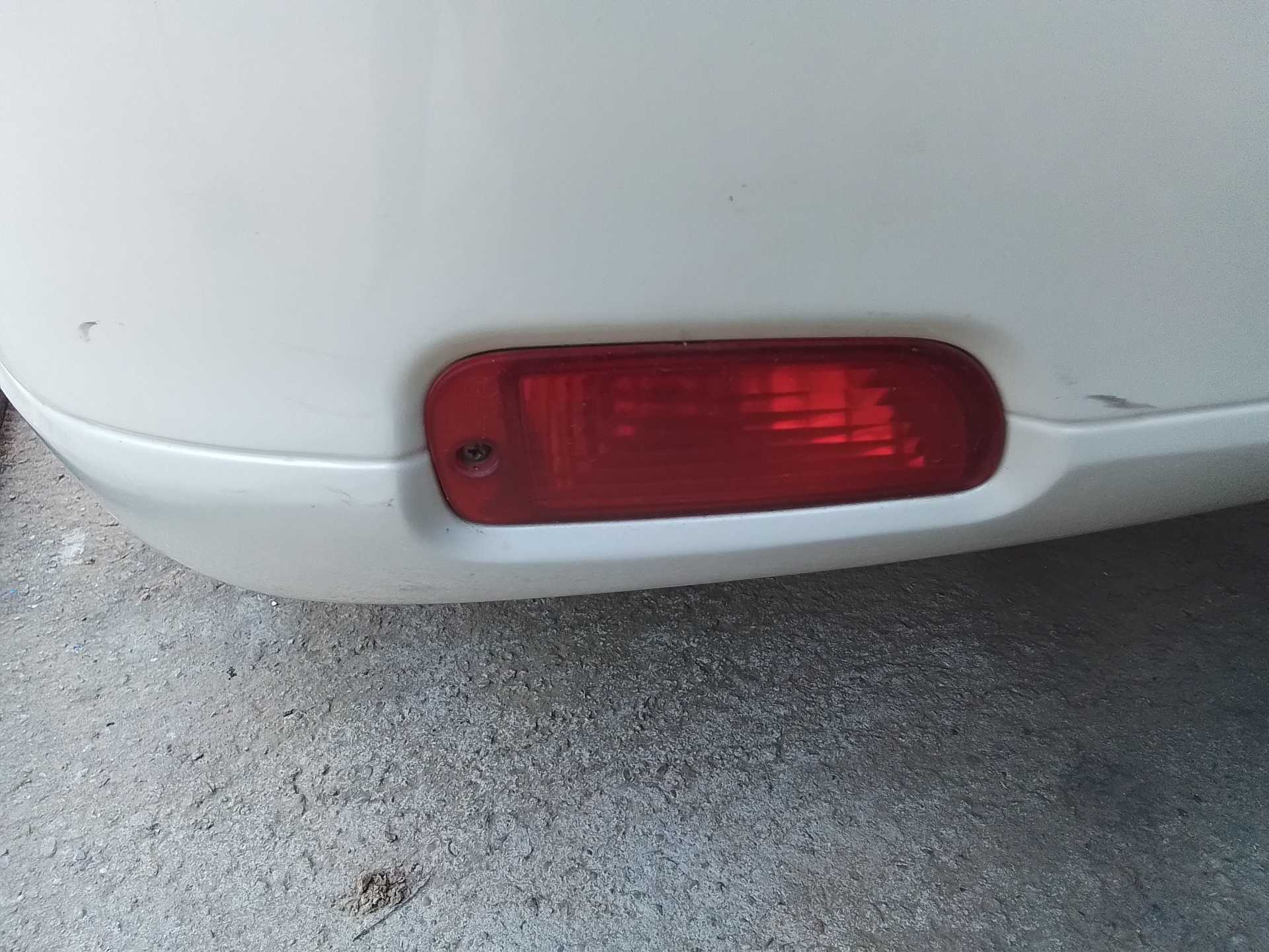 Recambio de faro antiniebla trasero izquierdo para chevrolet epica 2.0 diesel cat referencia OEM IAM   