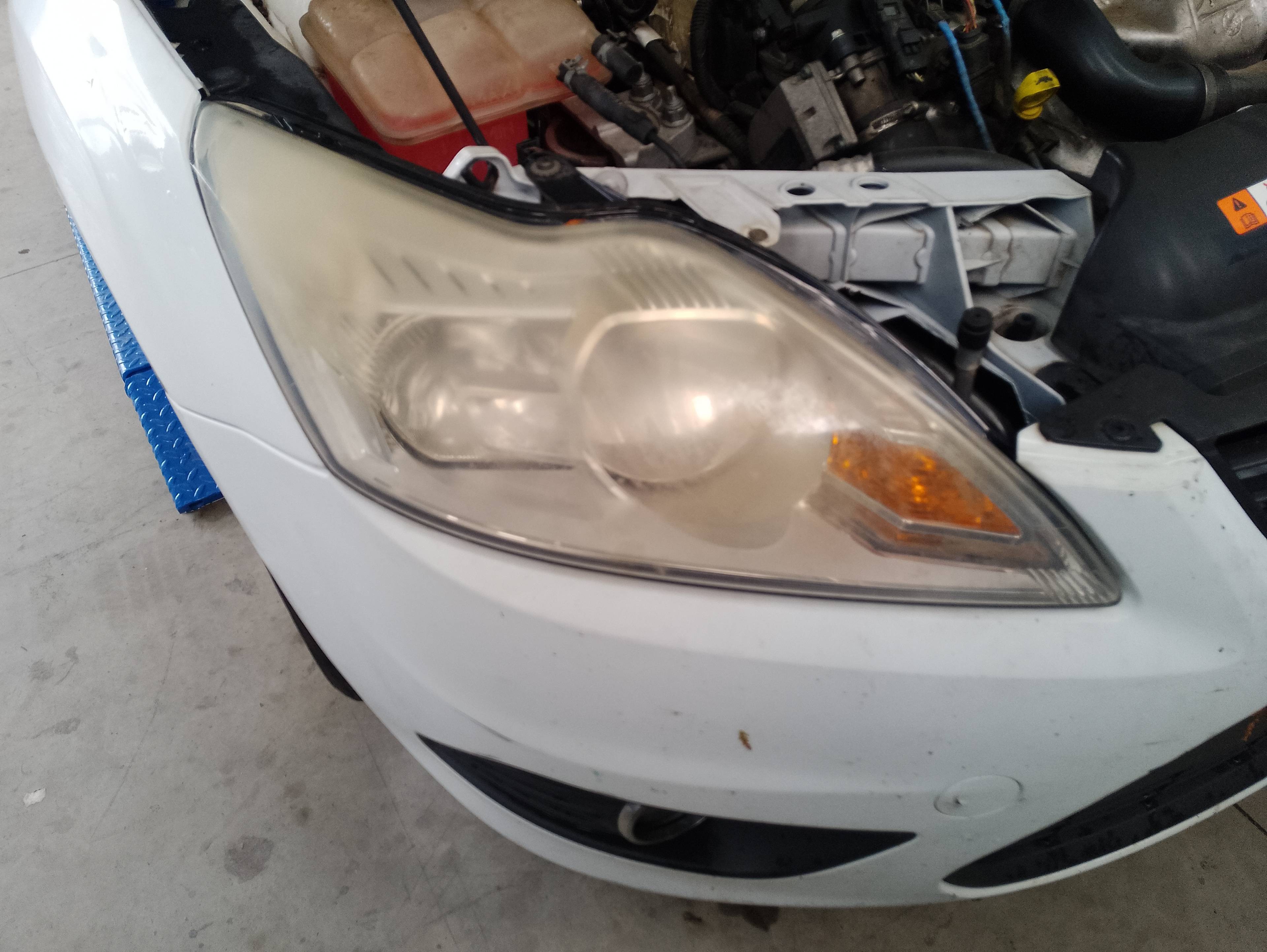 Recambio de faro derecho para ford focus berlina (cap) ambiente (d) referencia OEM IAM   