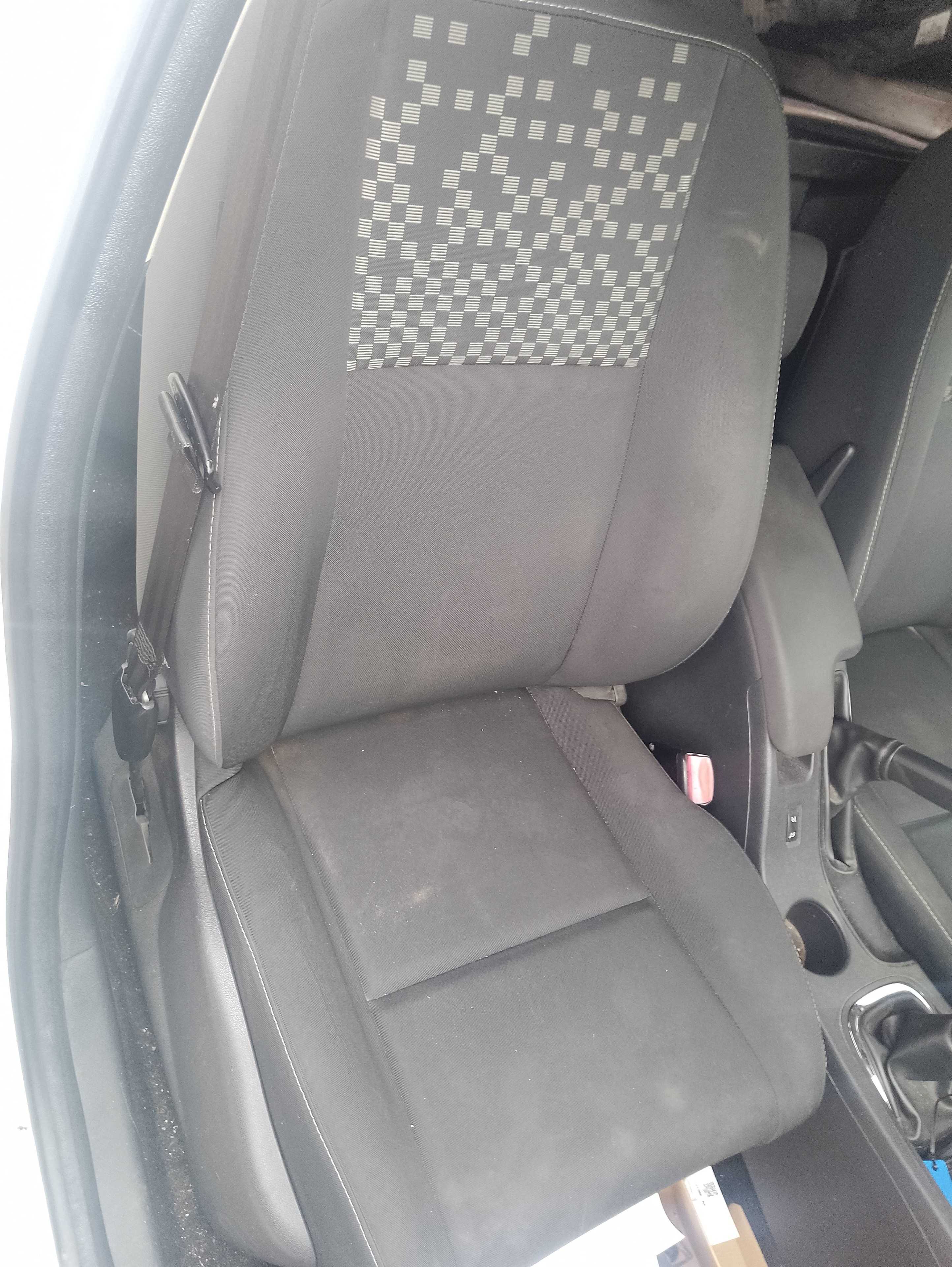 Recambio de asiento delantero derecho para renault megane iii berlina 5 p dynamique referencia OEM IAM   