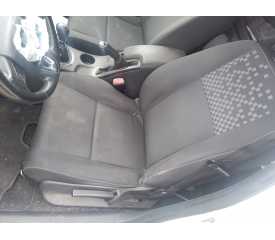 ASIENTO DELANTERO IZQUIERDO 