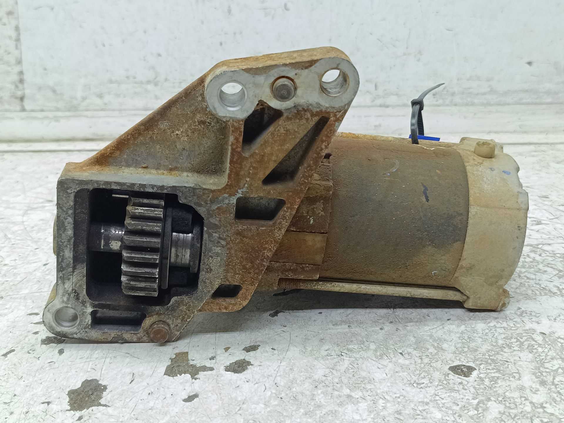 Recambio de motores de arranque para dodge caliber s referencia OEM IAM M1T93071  